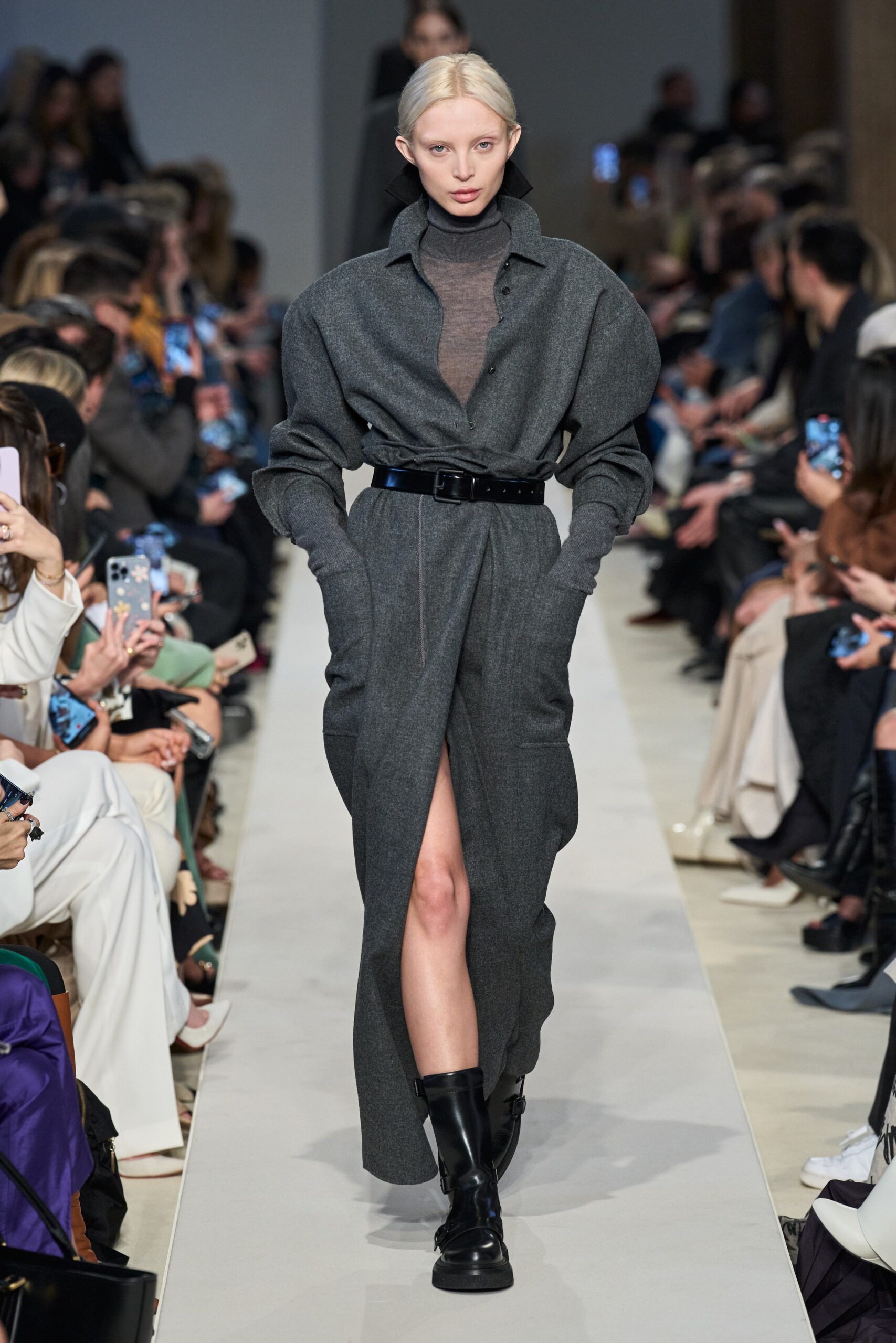 Max Mara F/W 23 Look 26