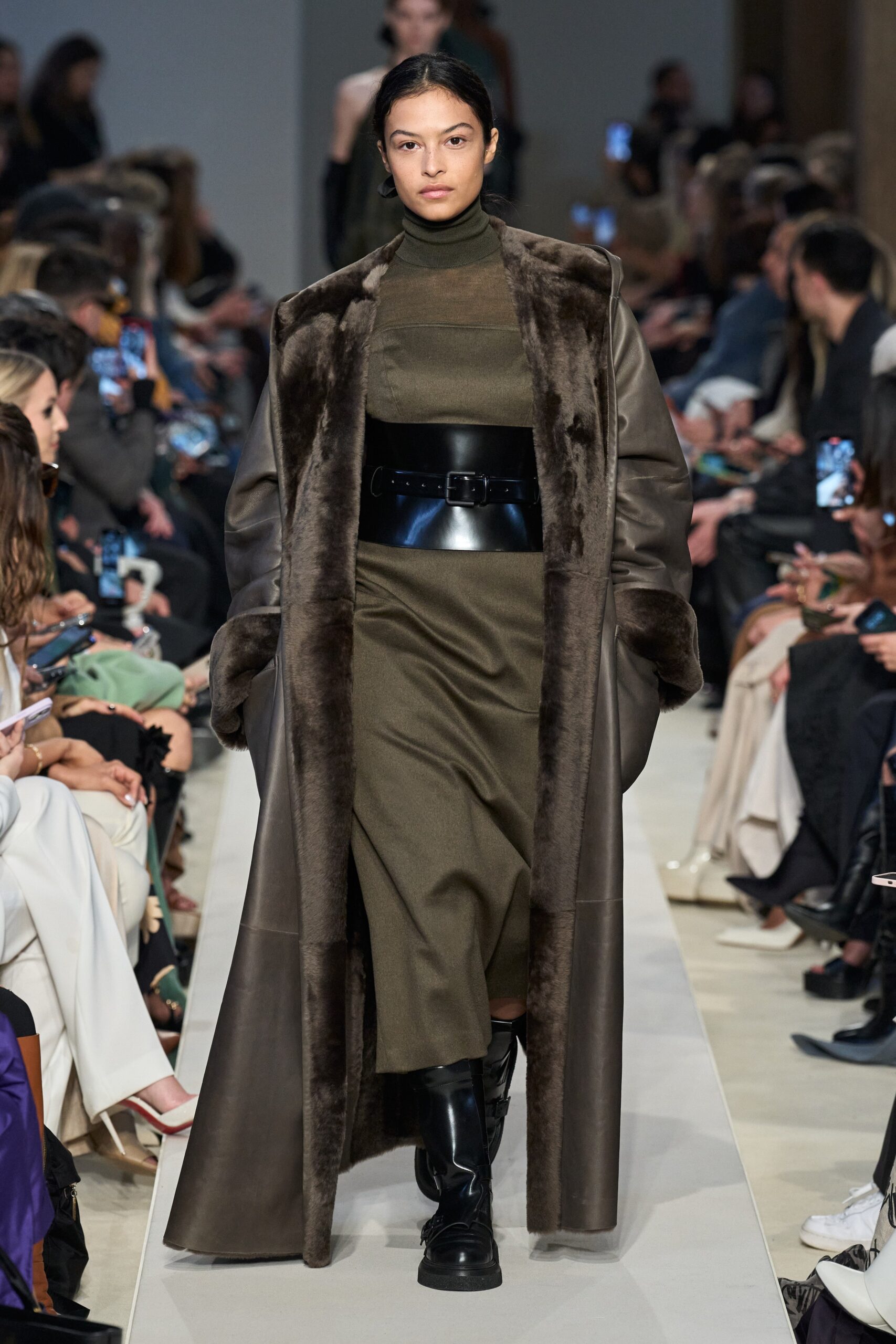 Max Mara F/W 23 Look 30