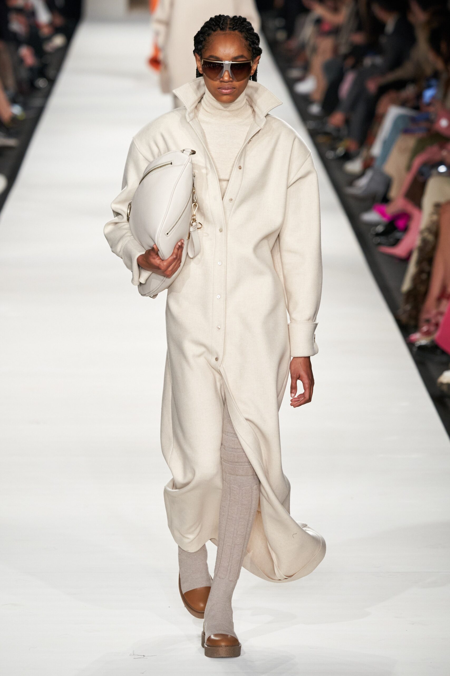 Max Mara F/W 22 Look 33