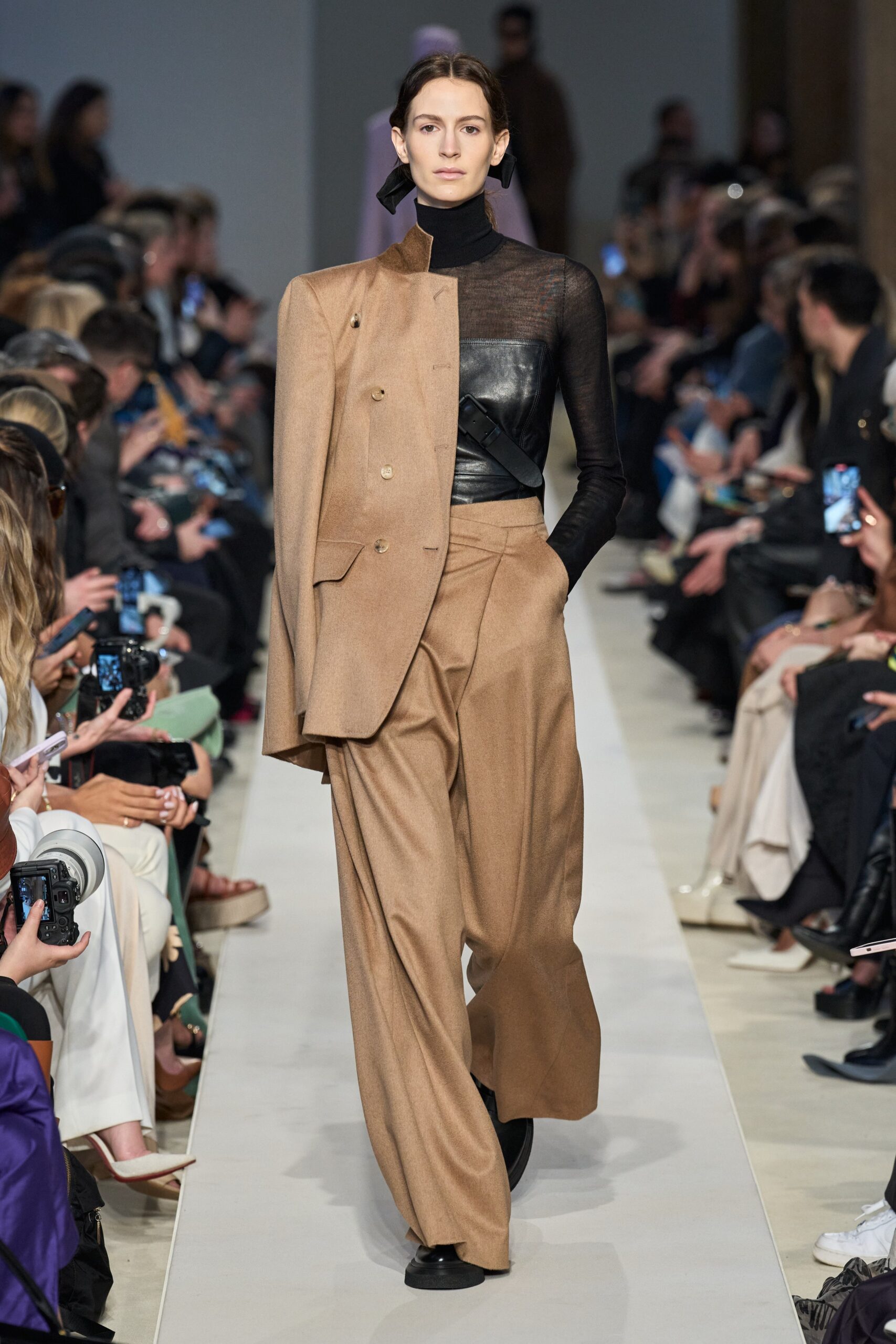 Max Mara F/W 23 Look 34