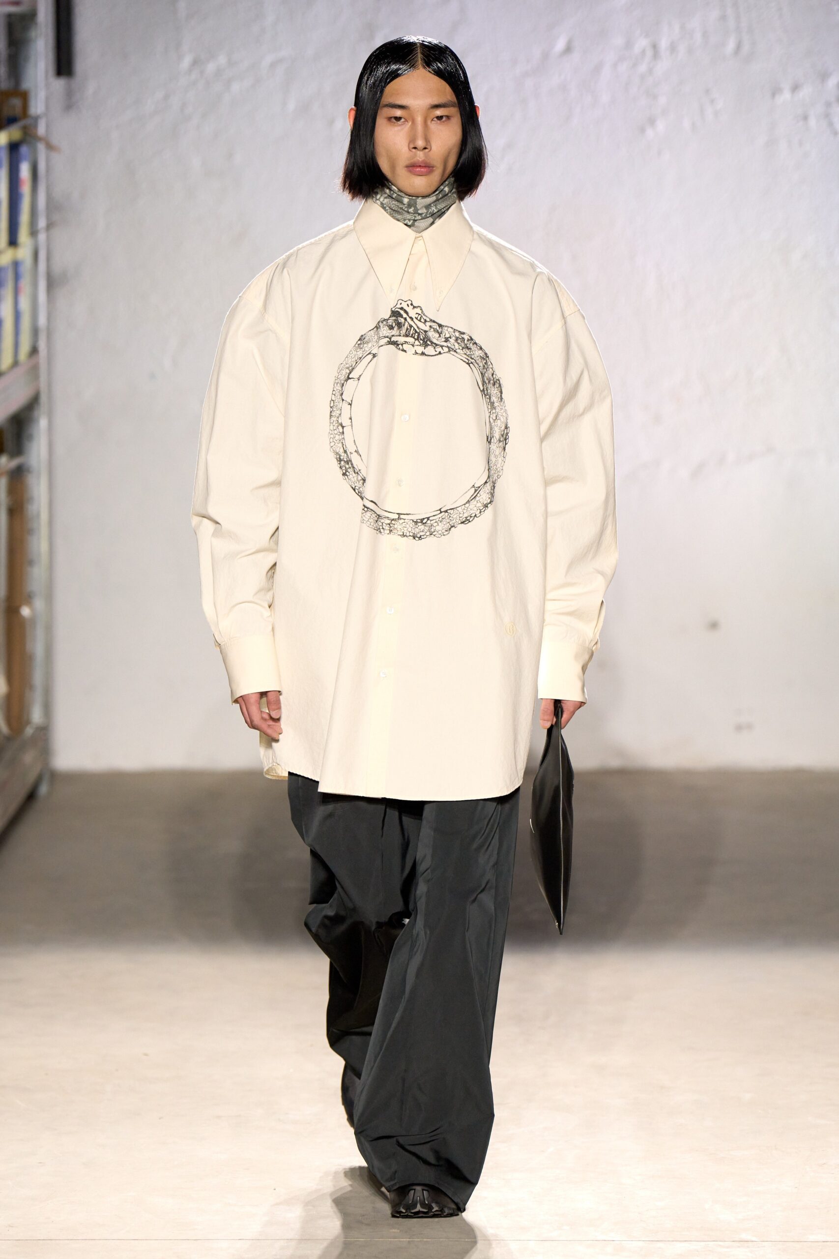 MM6 Maison Margiela F/W 22 Menswear Look 34