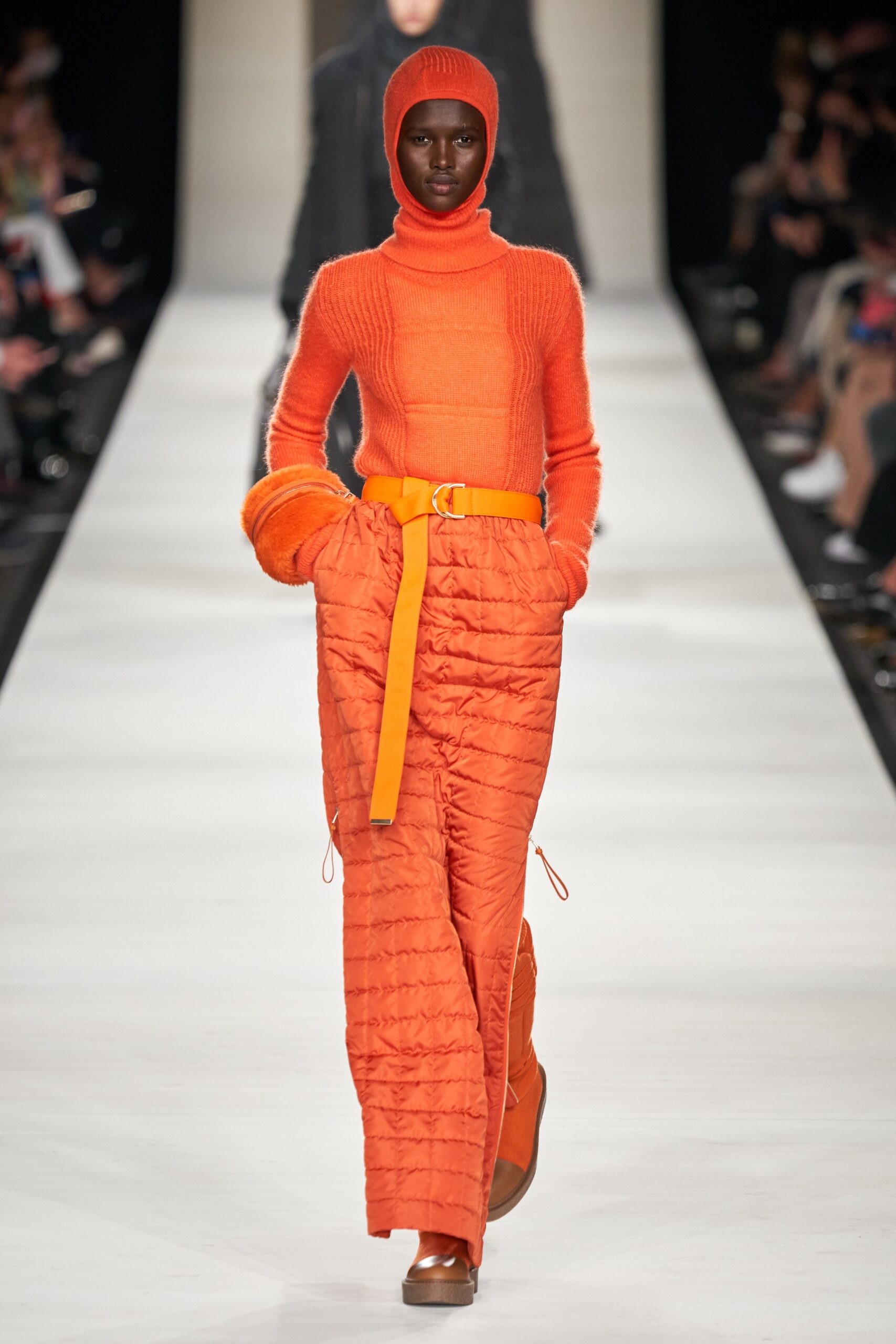 Max Mara F/W 22 Look 36