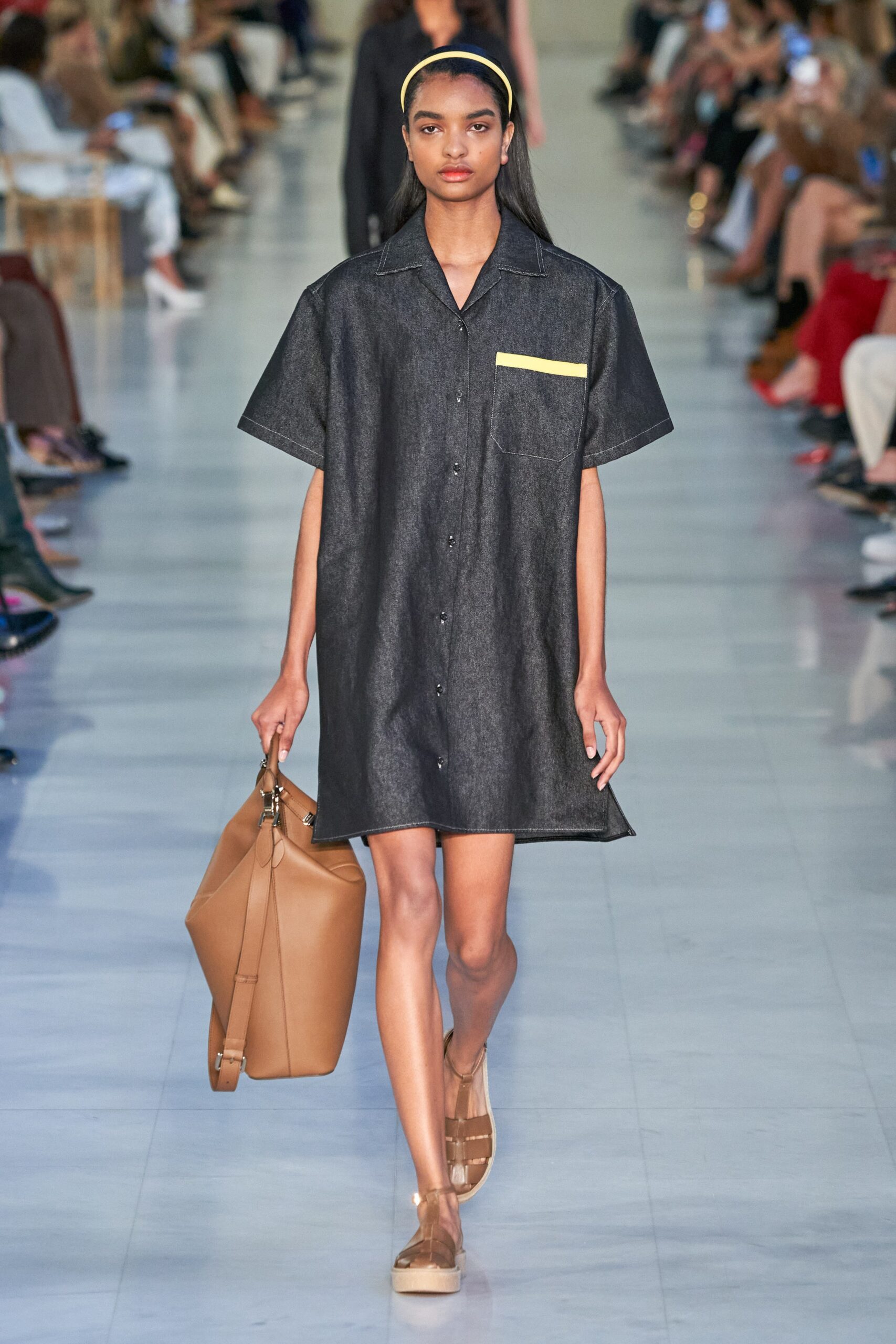 Max Mara S/S 22 Look 37