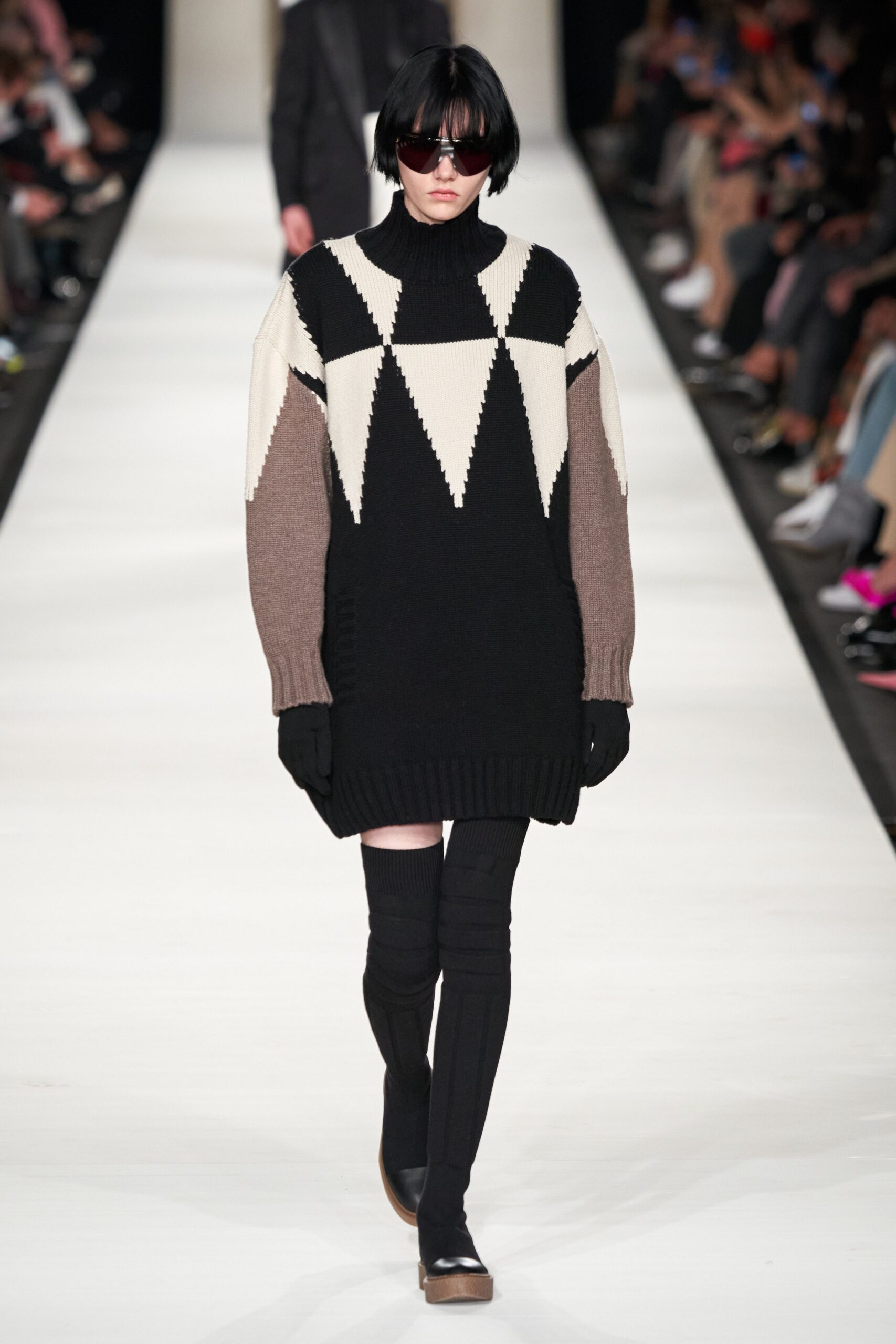 Max Mara F/W 22 Look 39