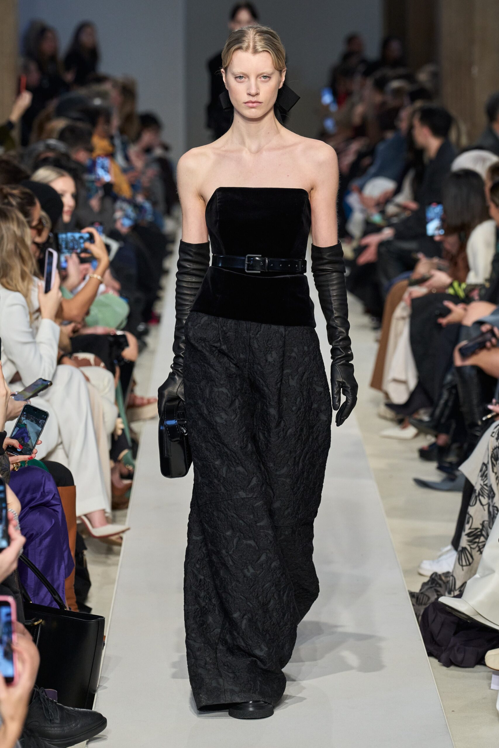 Max Mara F/W 23 Look 39