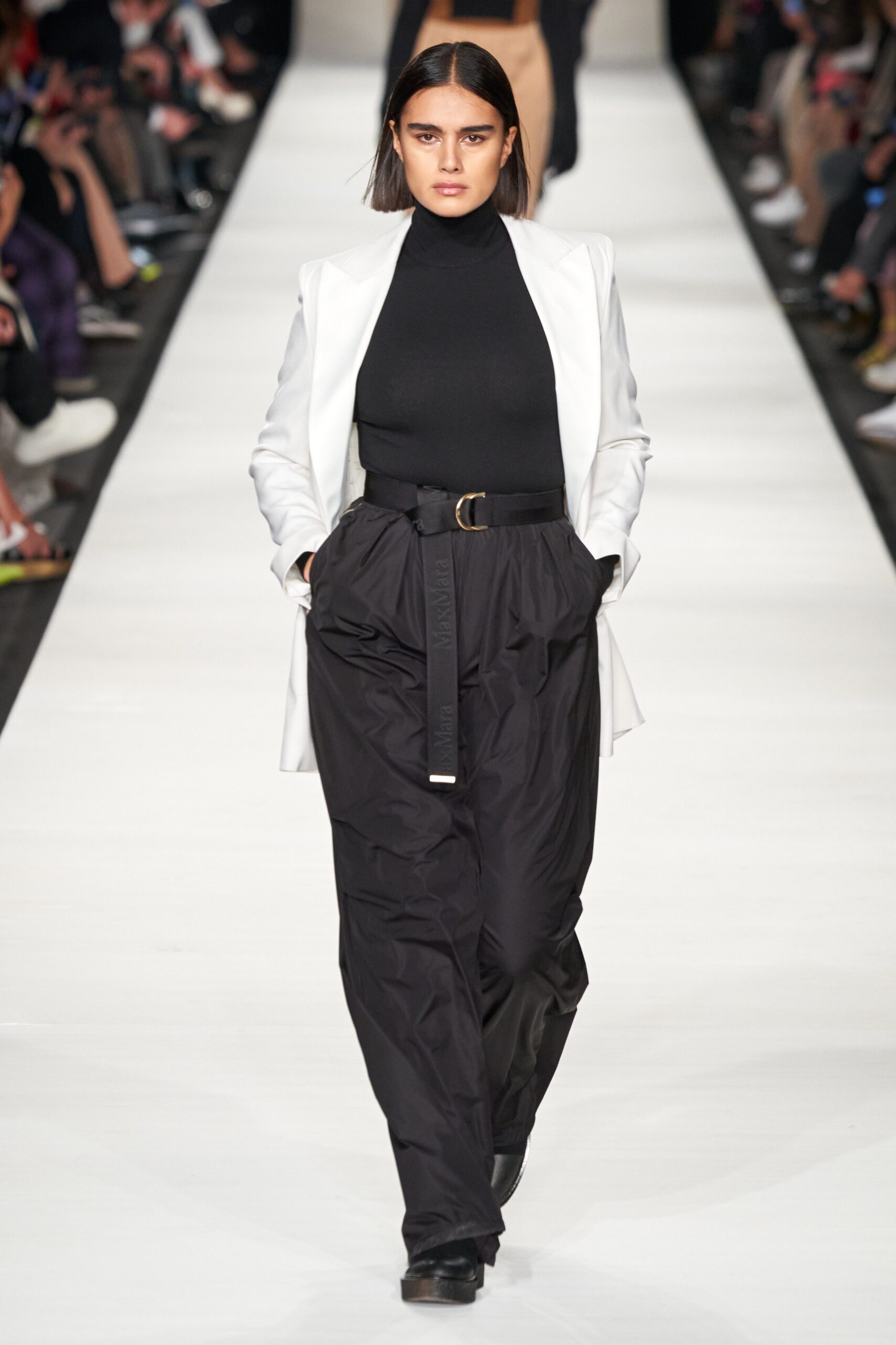 Max Mara F/W 22 Look 41