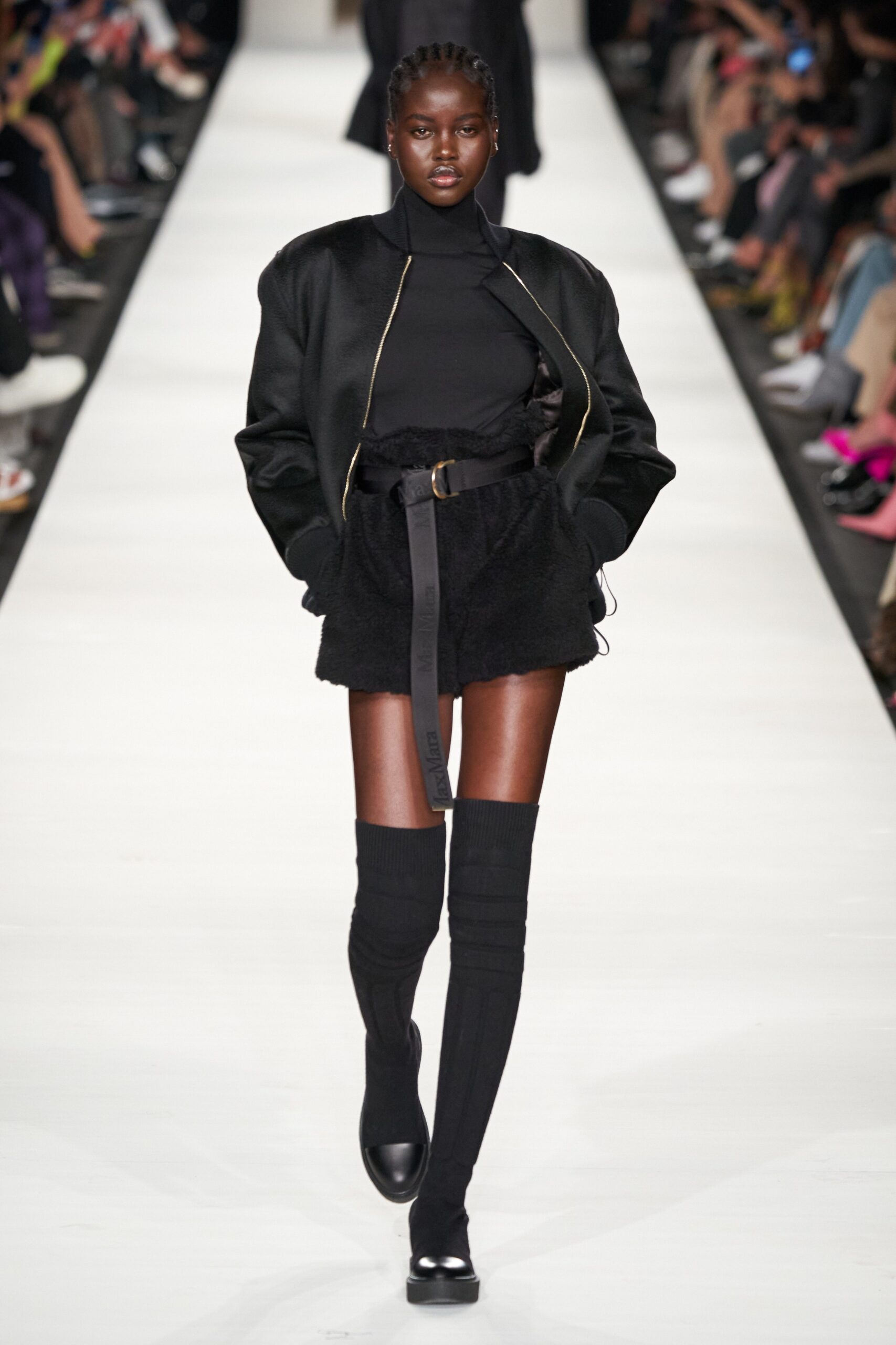 Max Mara F/W 22 Look 46