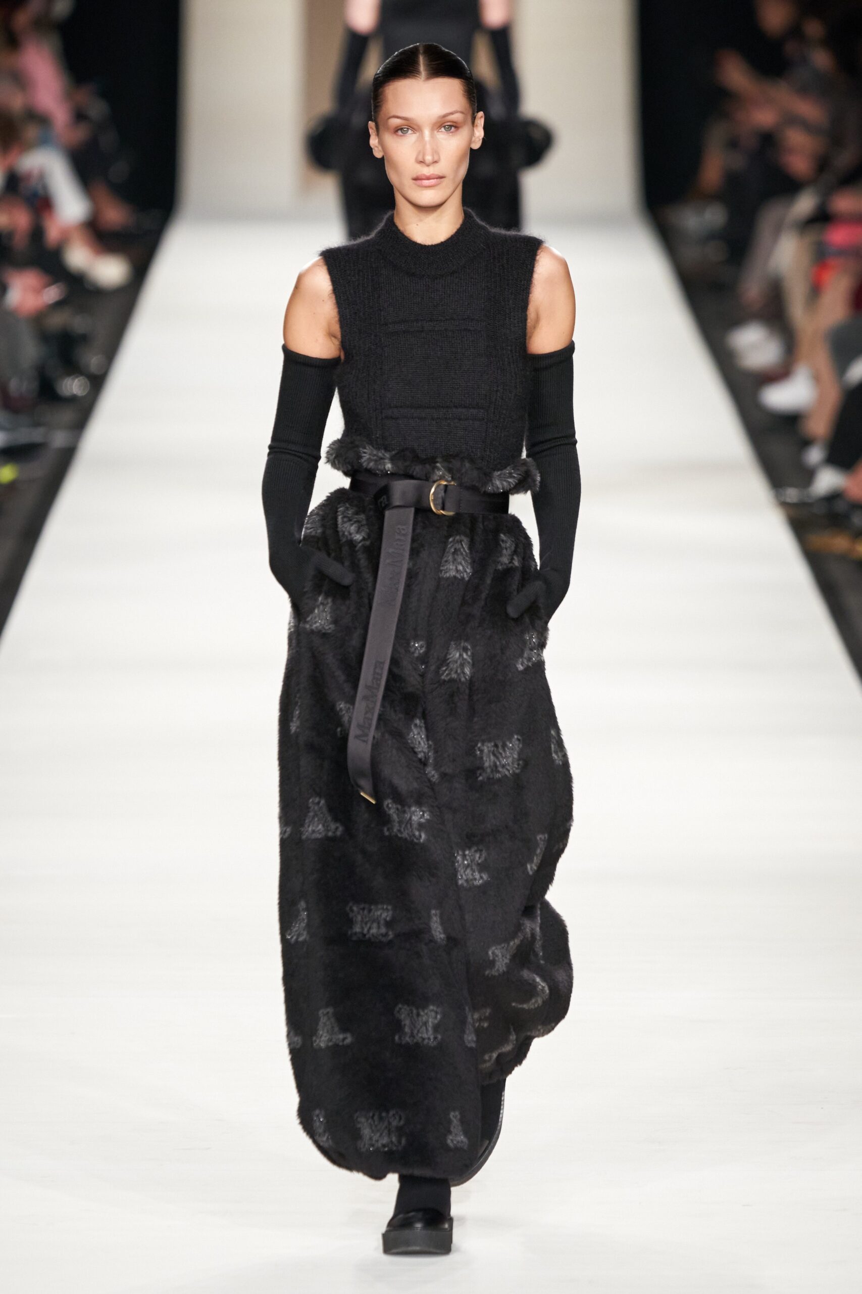 Max Mara F/W 22 Look 48
