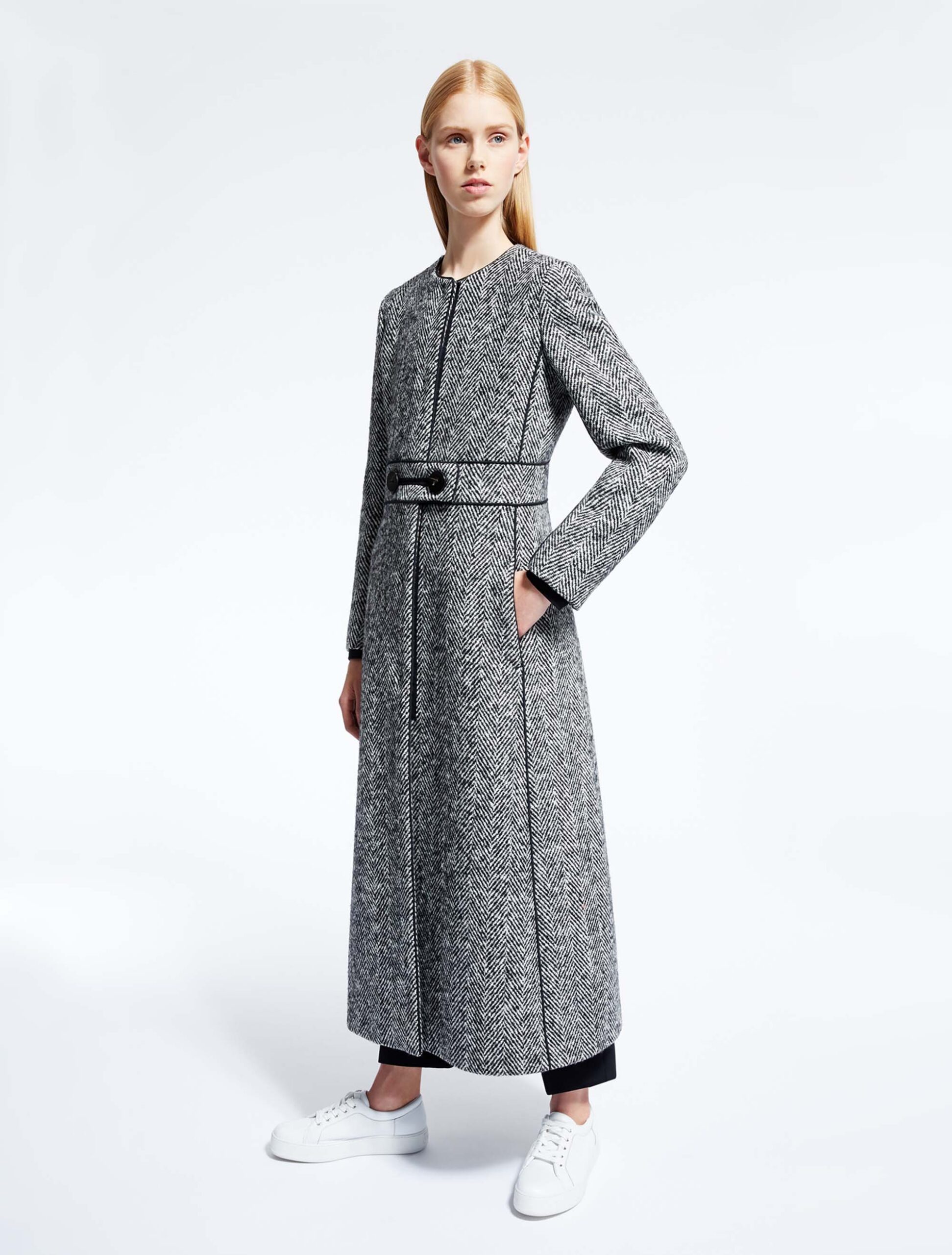 Max Mara Atelier F/W 16 Look 2