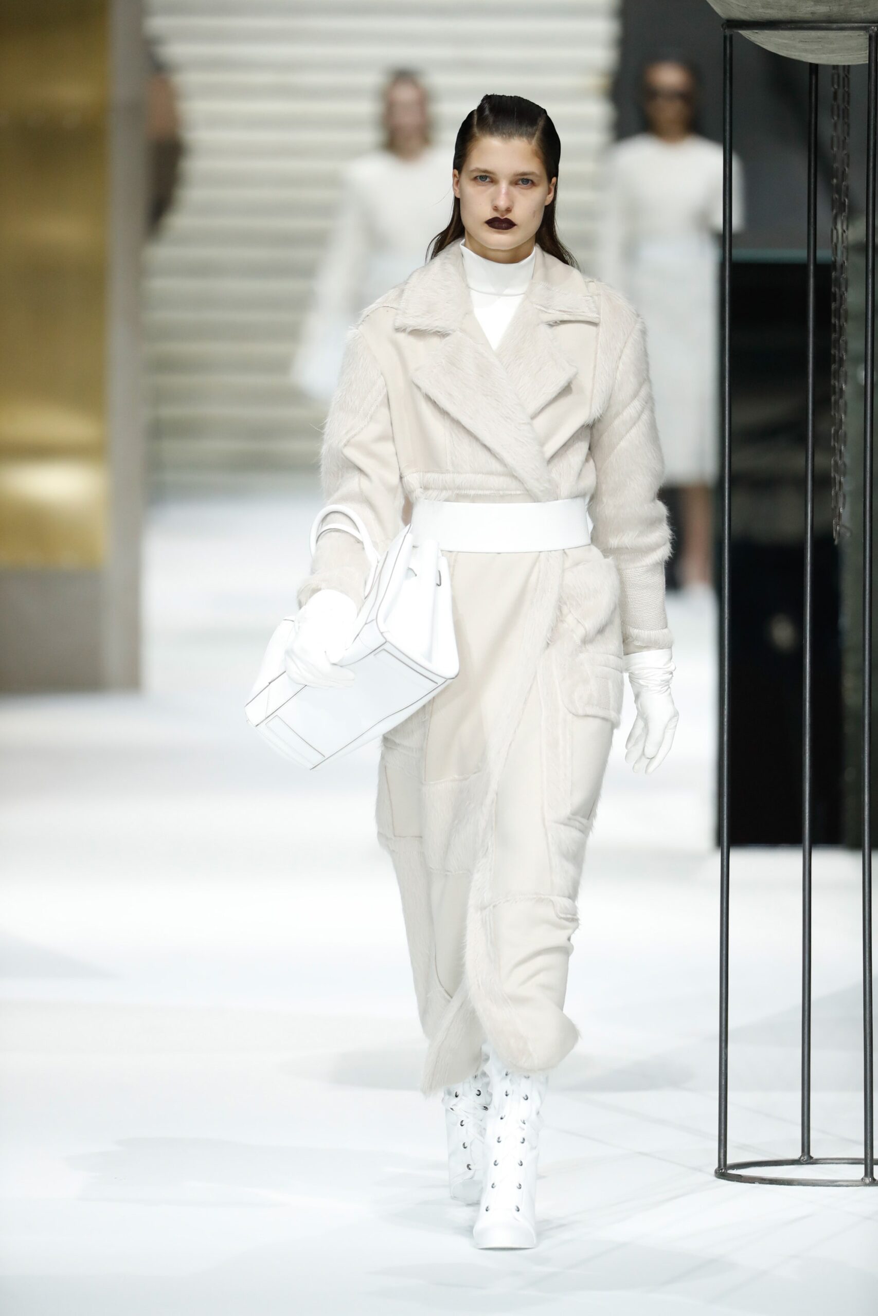 Max Mara F/W 17 Look 1