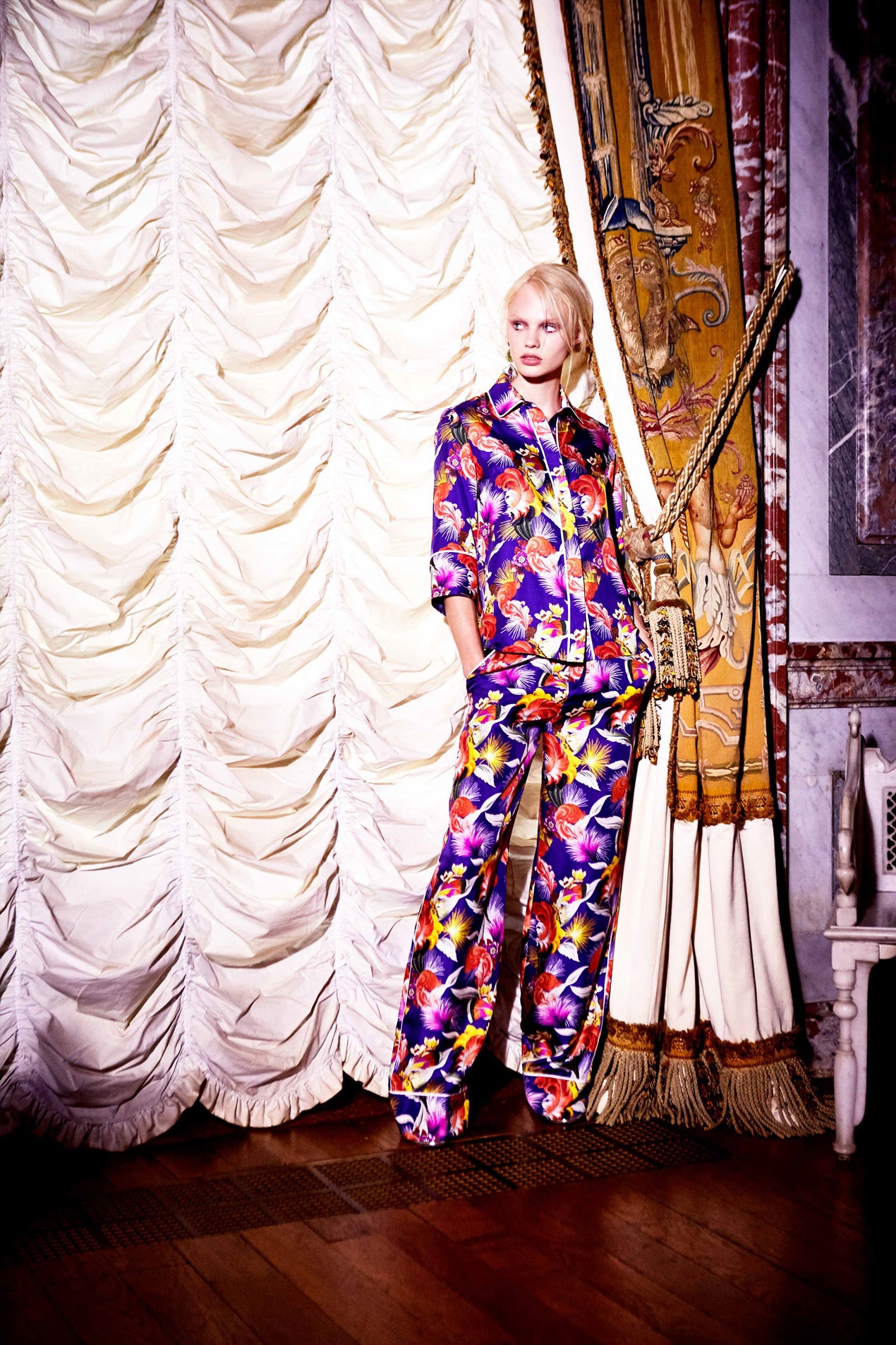 Mary Katrantzou Resort 18 Look 10