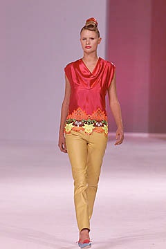 Matthew Williamson S/S 01 Look 39