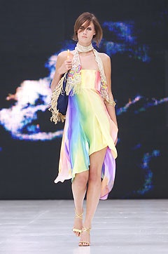 Matthew Williamson S/S 02 Look 1