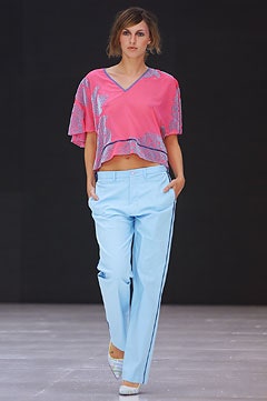 Matthew Williamson S/S 02 Look 24