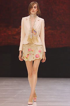 Matthew Williamson S/S 02 Look 31