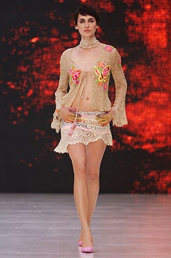 Matthew Williamson S/S 02 Look 33