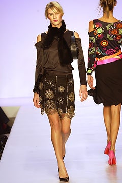Matthew Williamson F/W 03 Look 35