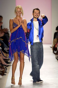 Matthew Williamson S/S 04 Look 43