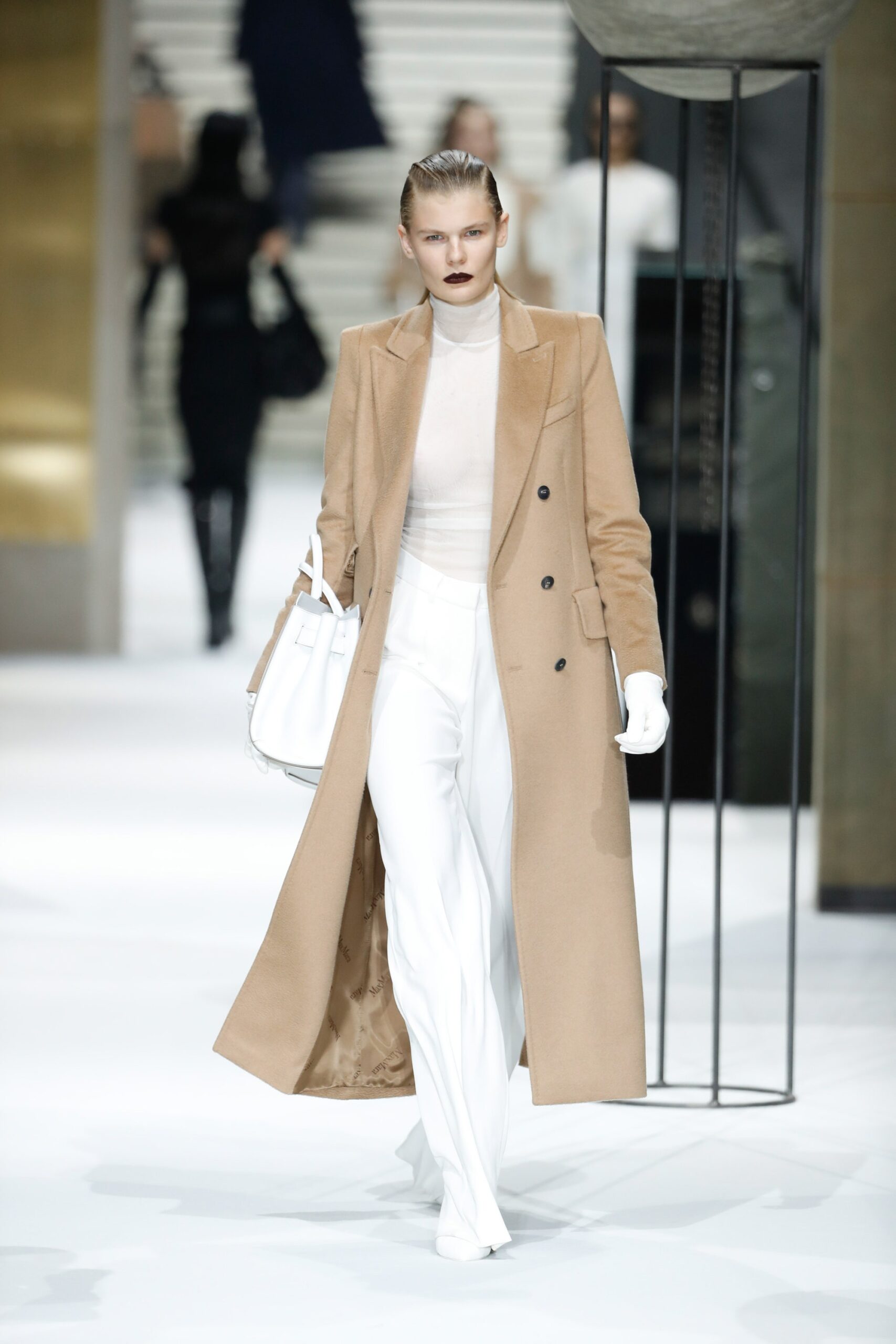 Max Mara F/W 17 Look 26