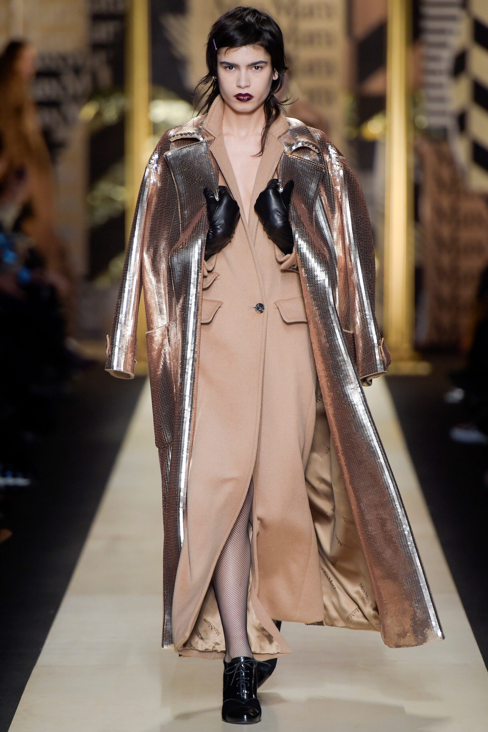 Max Mara F/W 16 Look 1