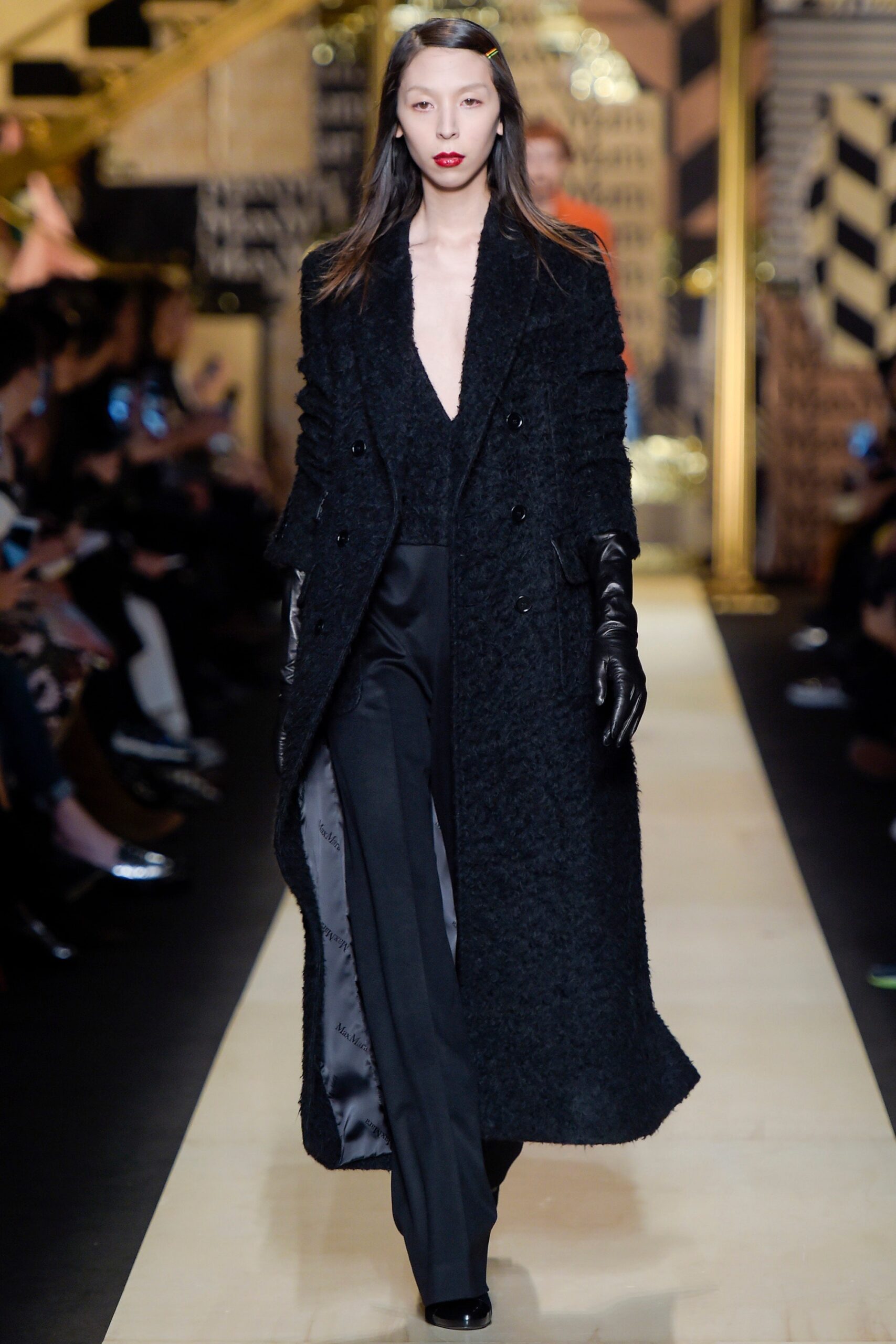 Max Mara F/W 16 Look 16