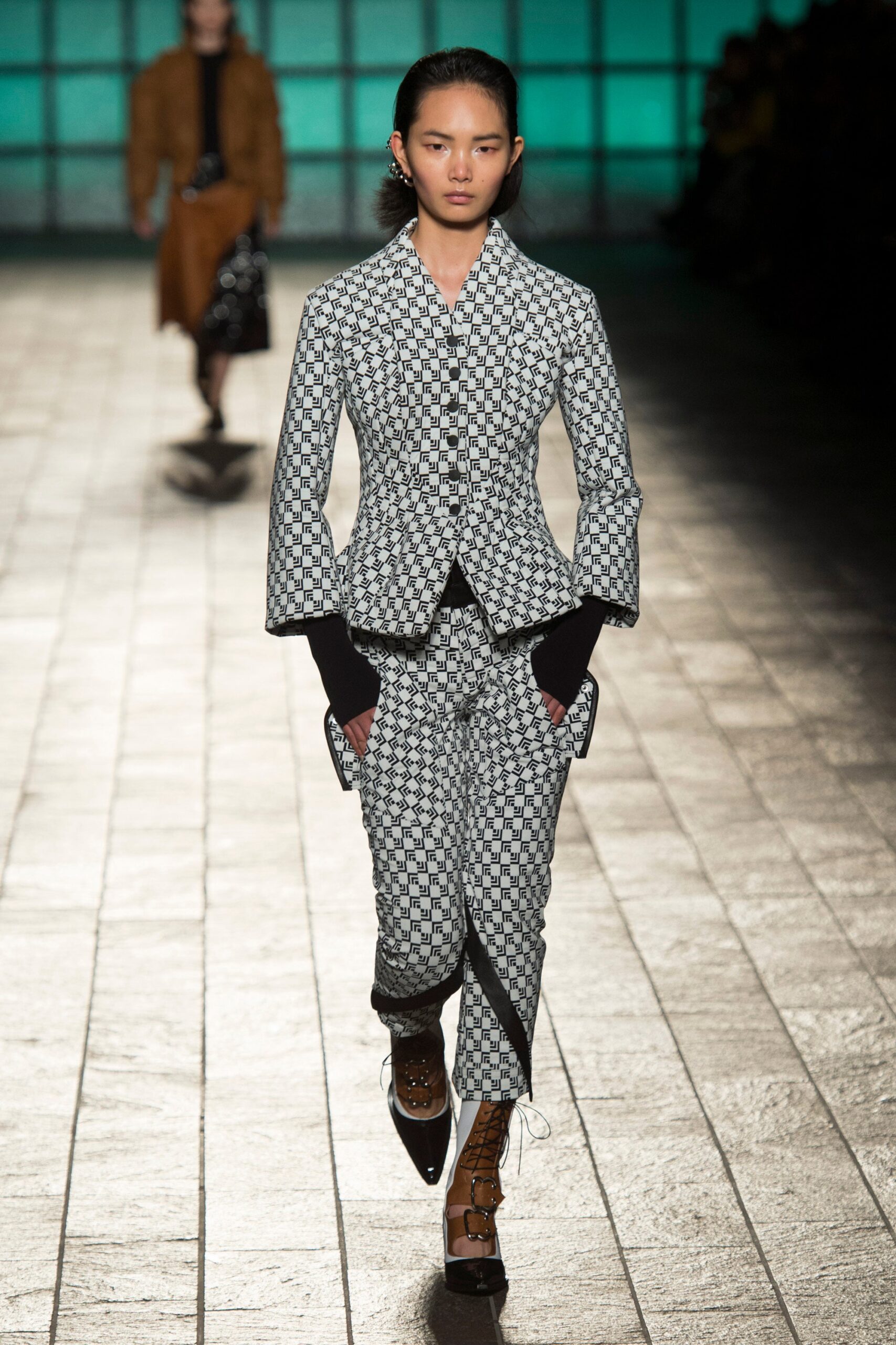 Mary Katrantzou F/W 18 Look 9