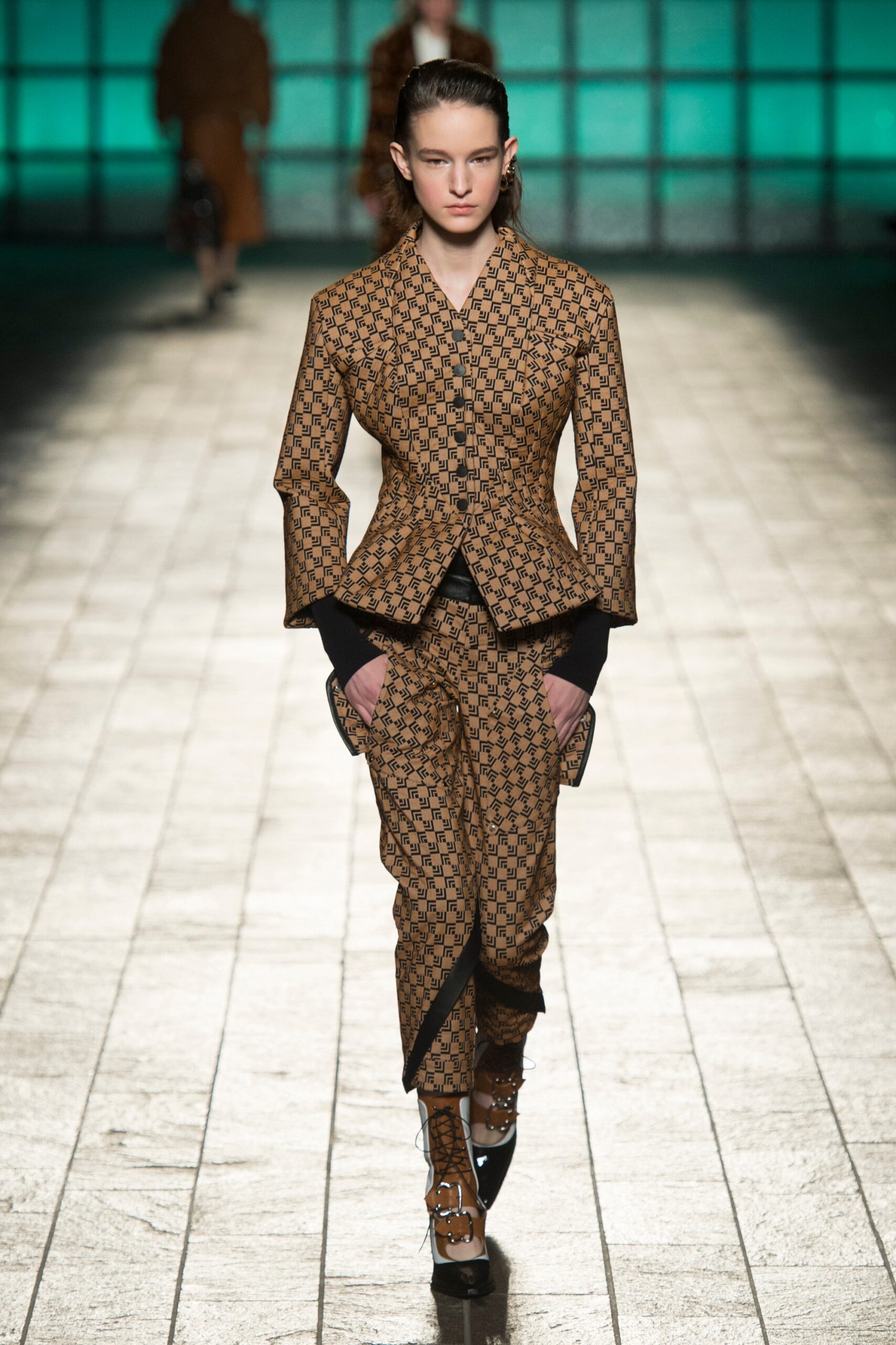 Mary Katrantzou F/W 18 Look 11