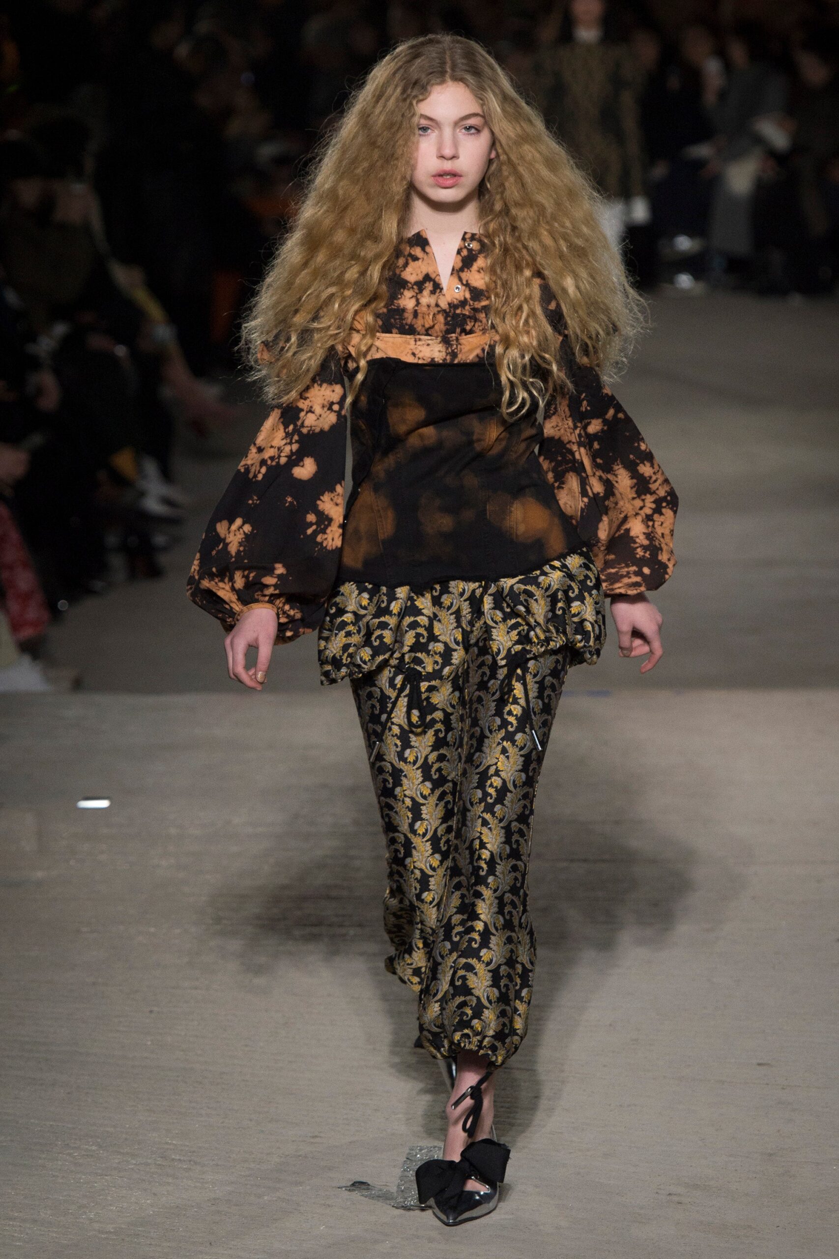 Marques’Almeida F/W 18 Look 11