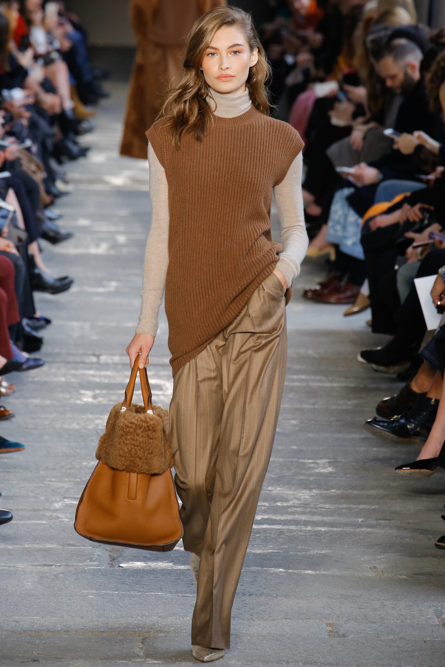 Max Mara F/W 17 Look 8