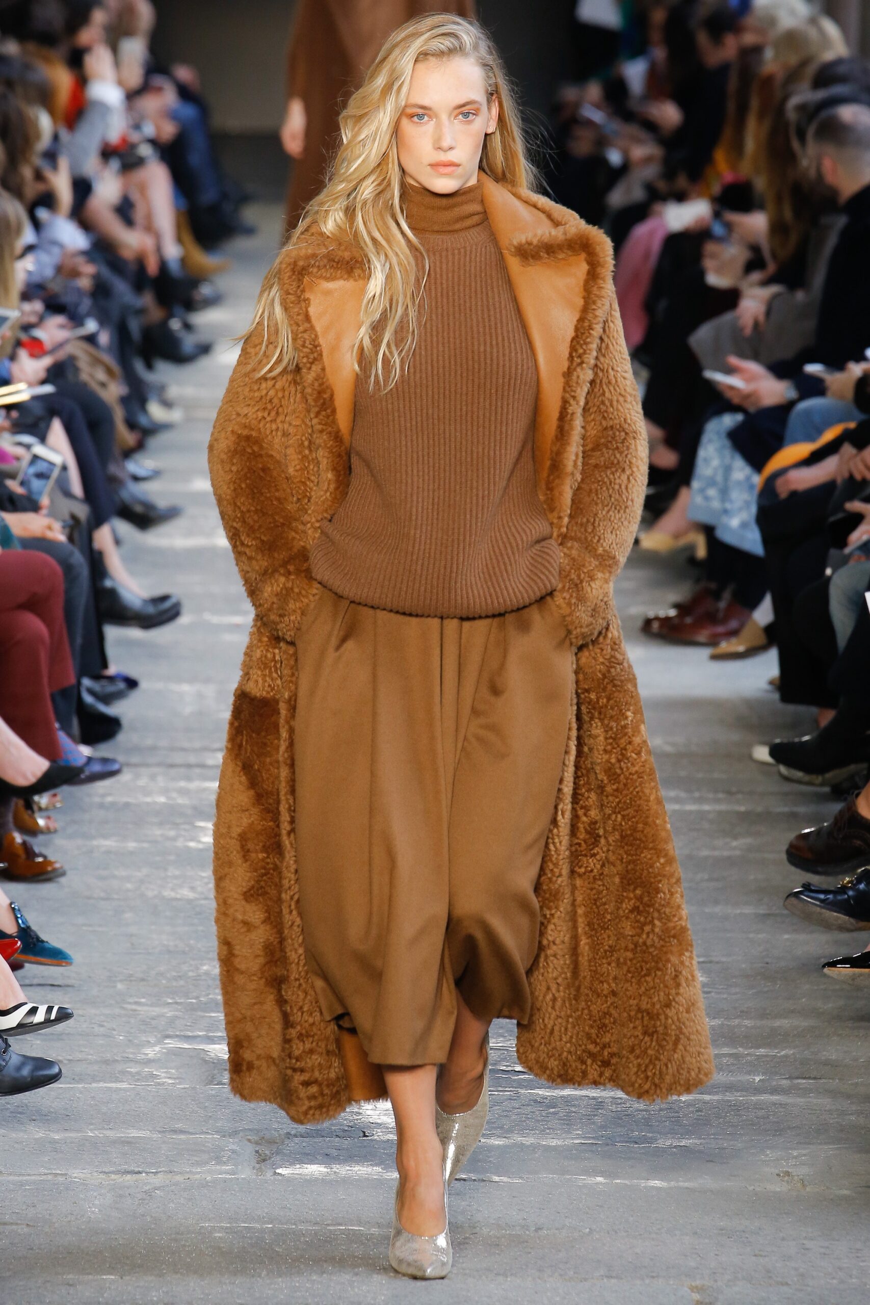 Max Mara F/W 17 Look 9