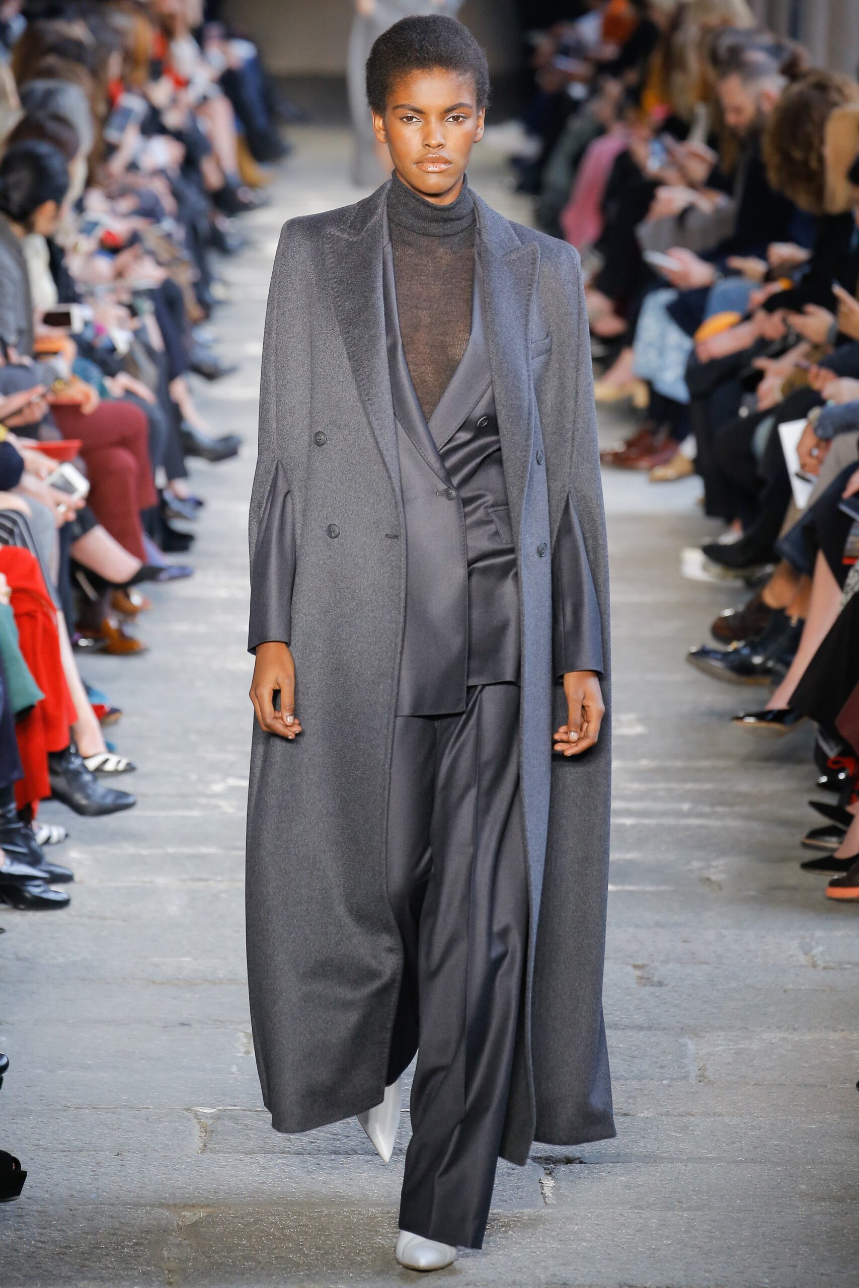Max Mara F/W 17 Look 15