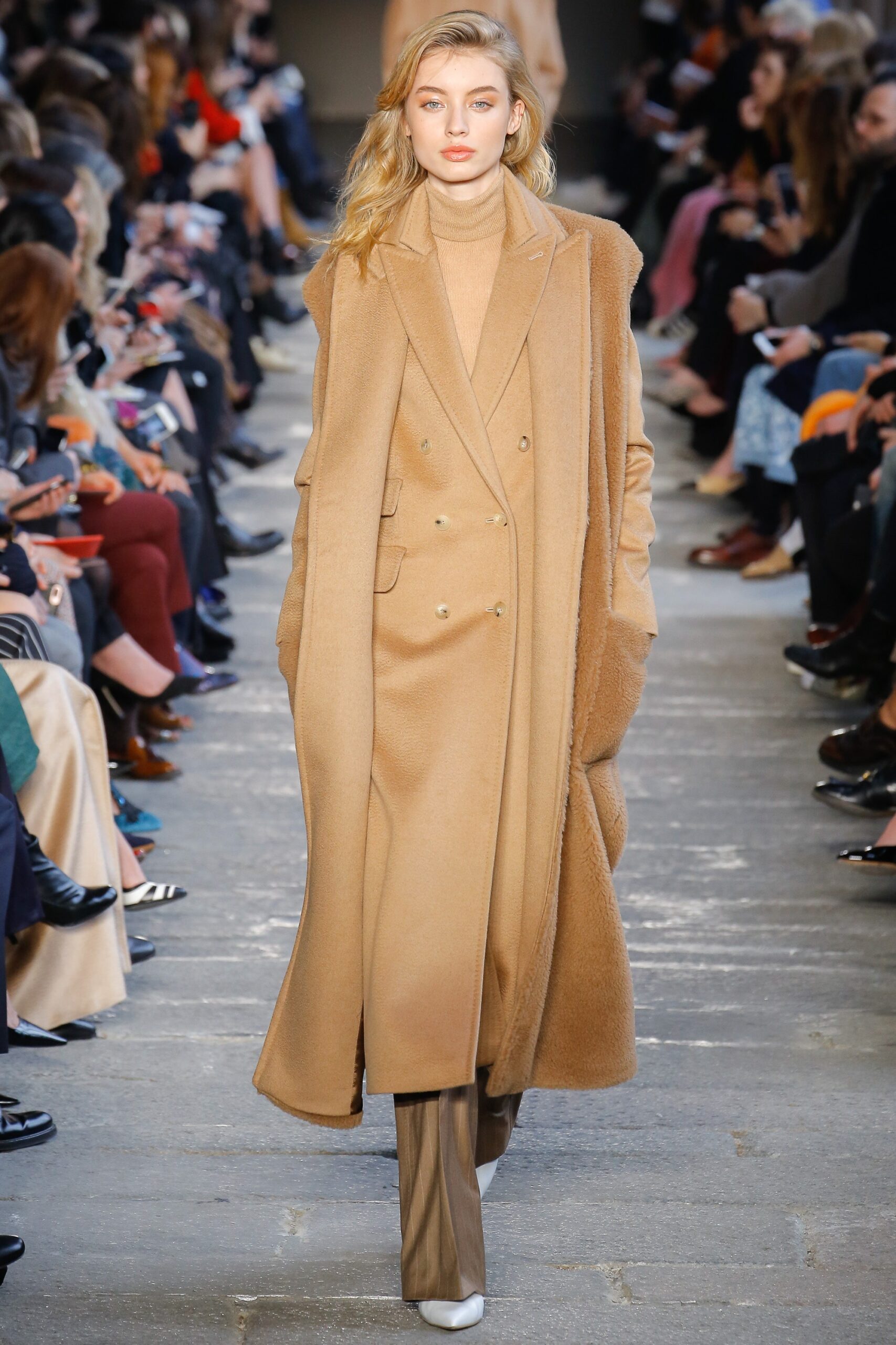 Max Mara F/W 17 Look 29
