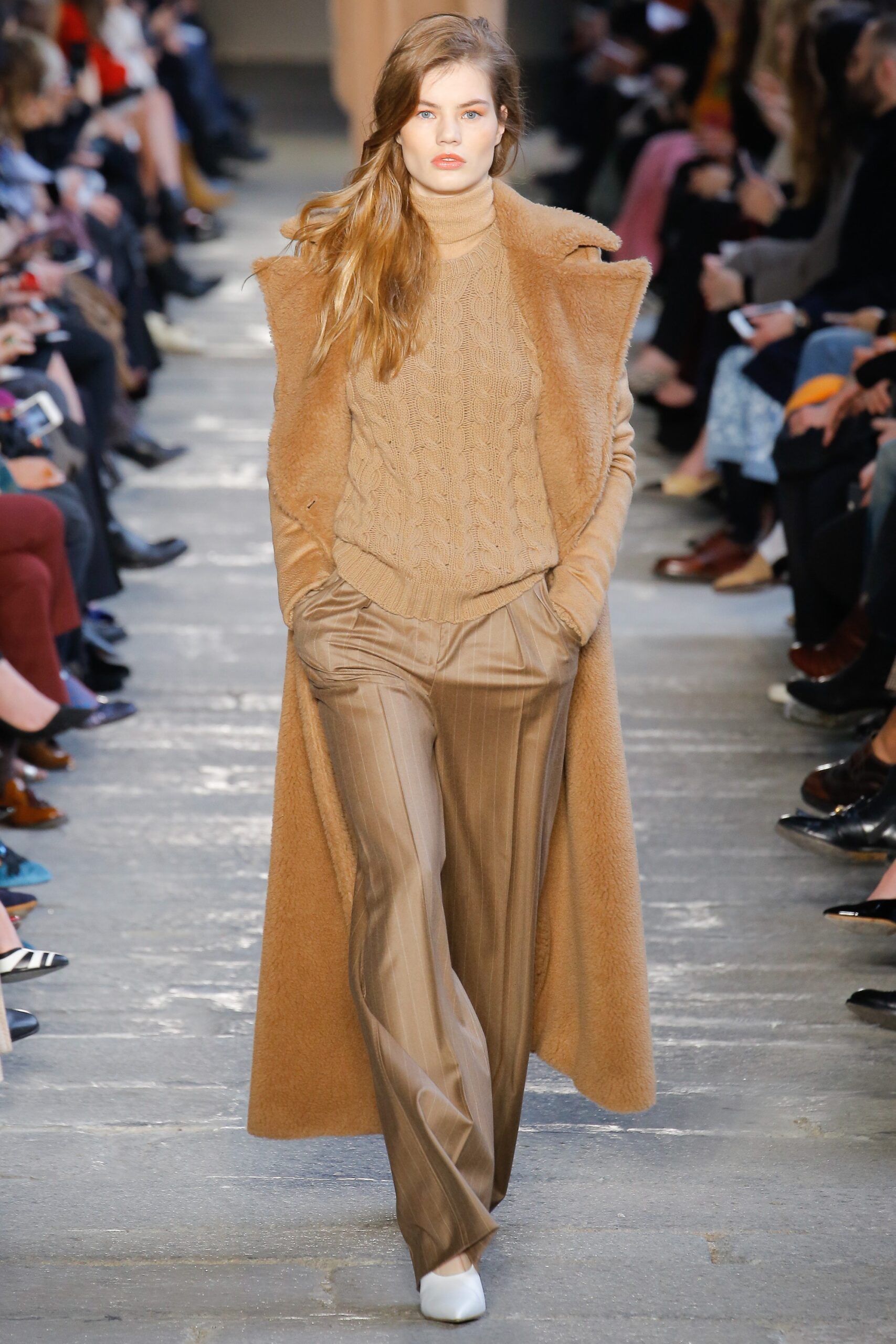 Max Mara F/W 17 Look 32