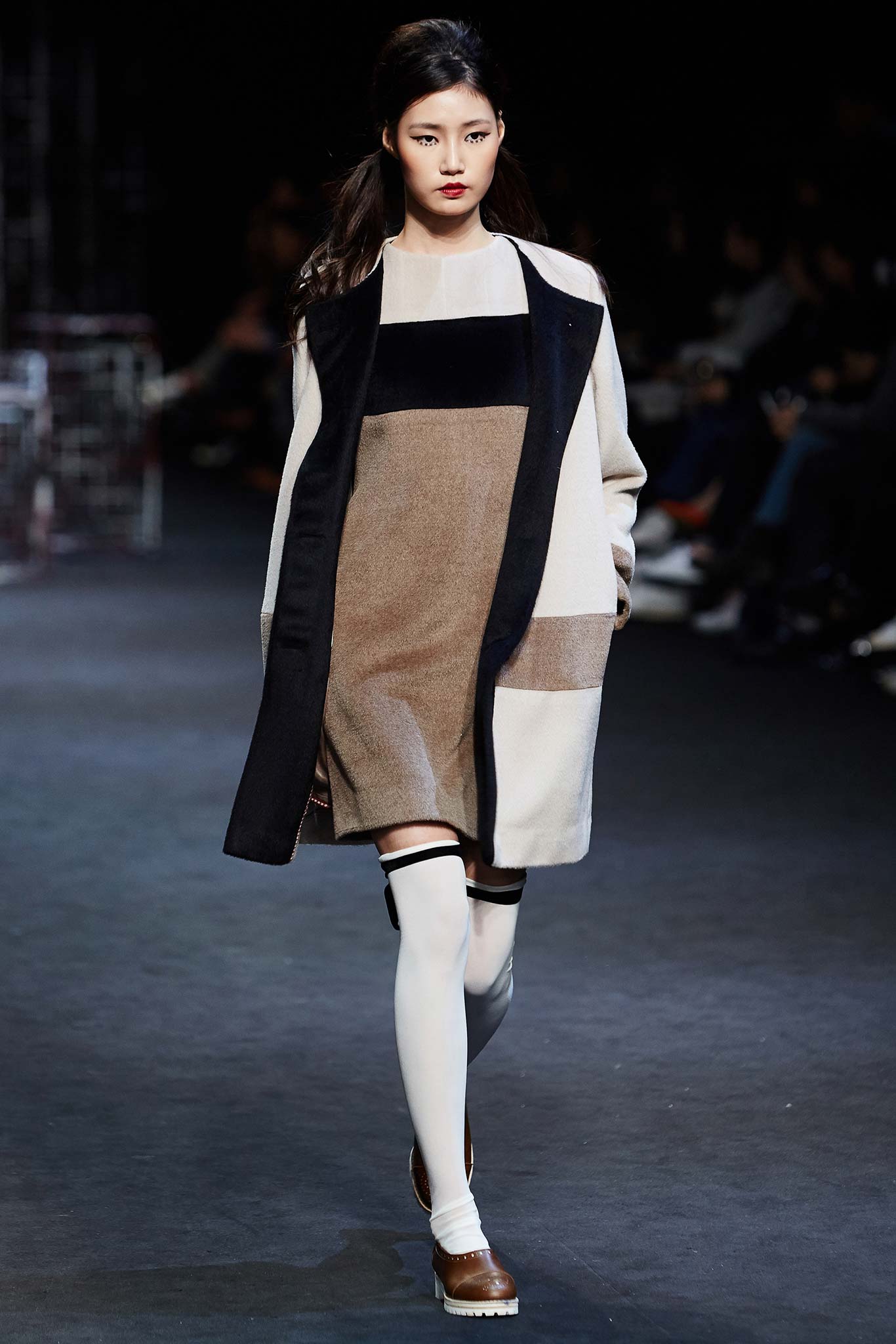 Miss Gee Collection Seoul F/W 15 Look 18