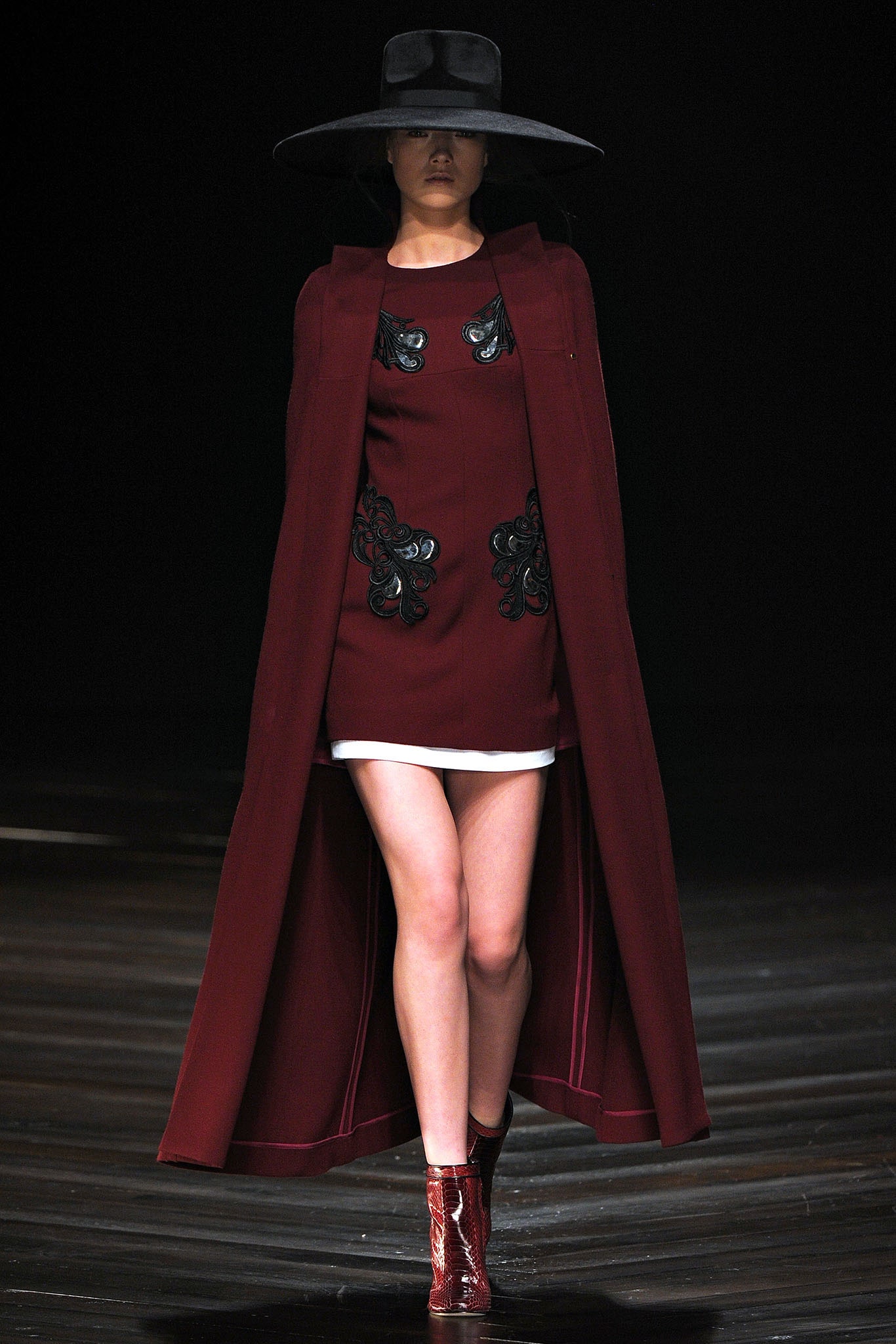 Marios Schwab F/W 13 Look 1