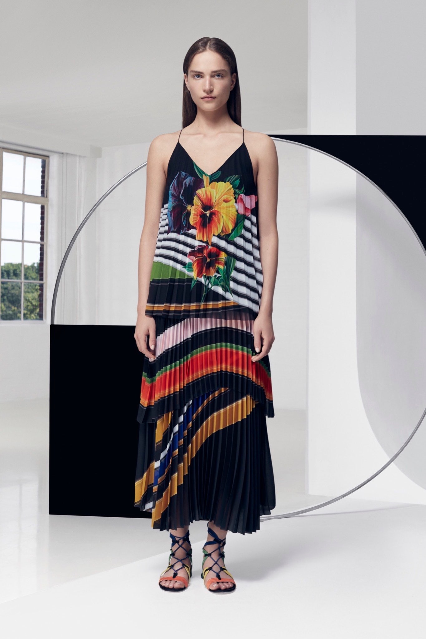 Mary Katrantzou Resort 16 Look 33