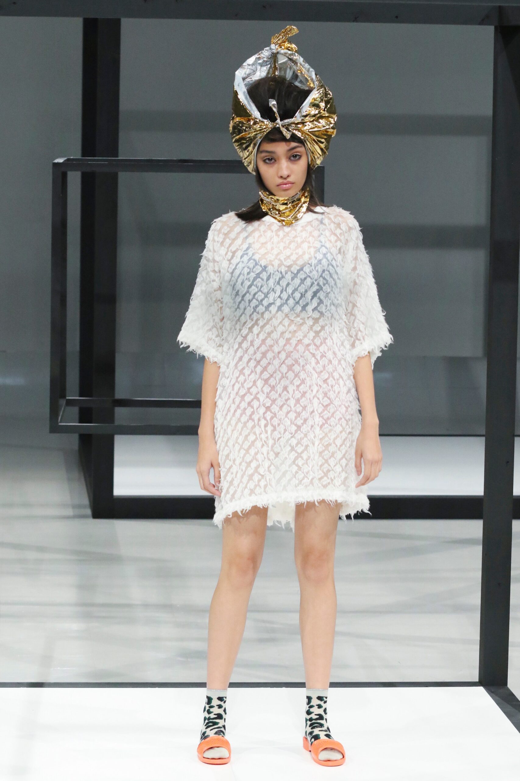 Mint Designs Tokyo S/S 19 Look 15