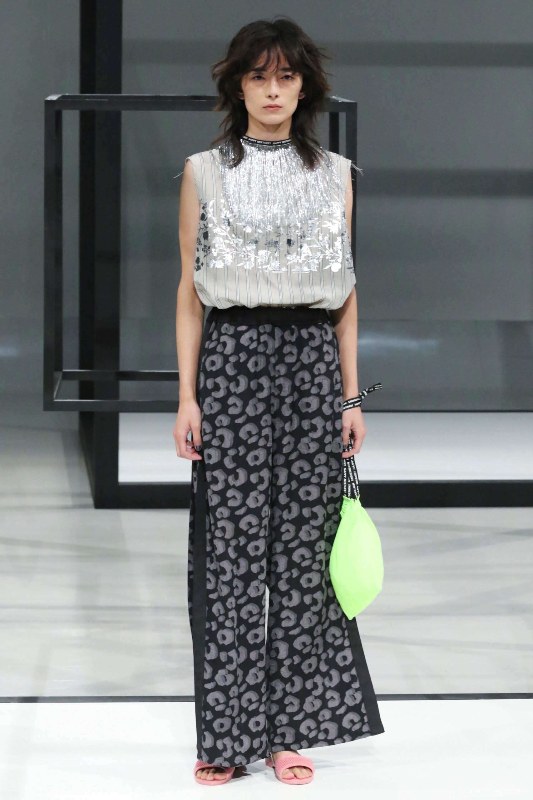 Mint Designs Tokyo S/S 19 Look 17