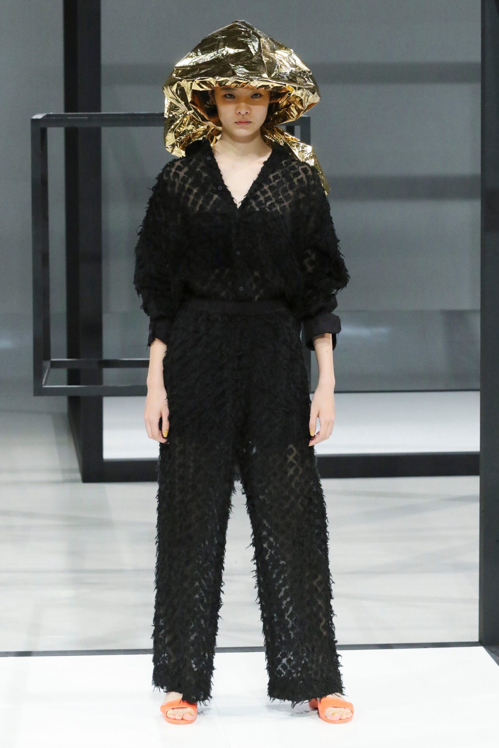 Mint Designs Tokyo S/S 19 Look 18
