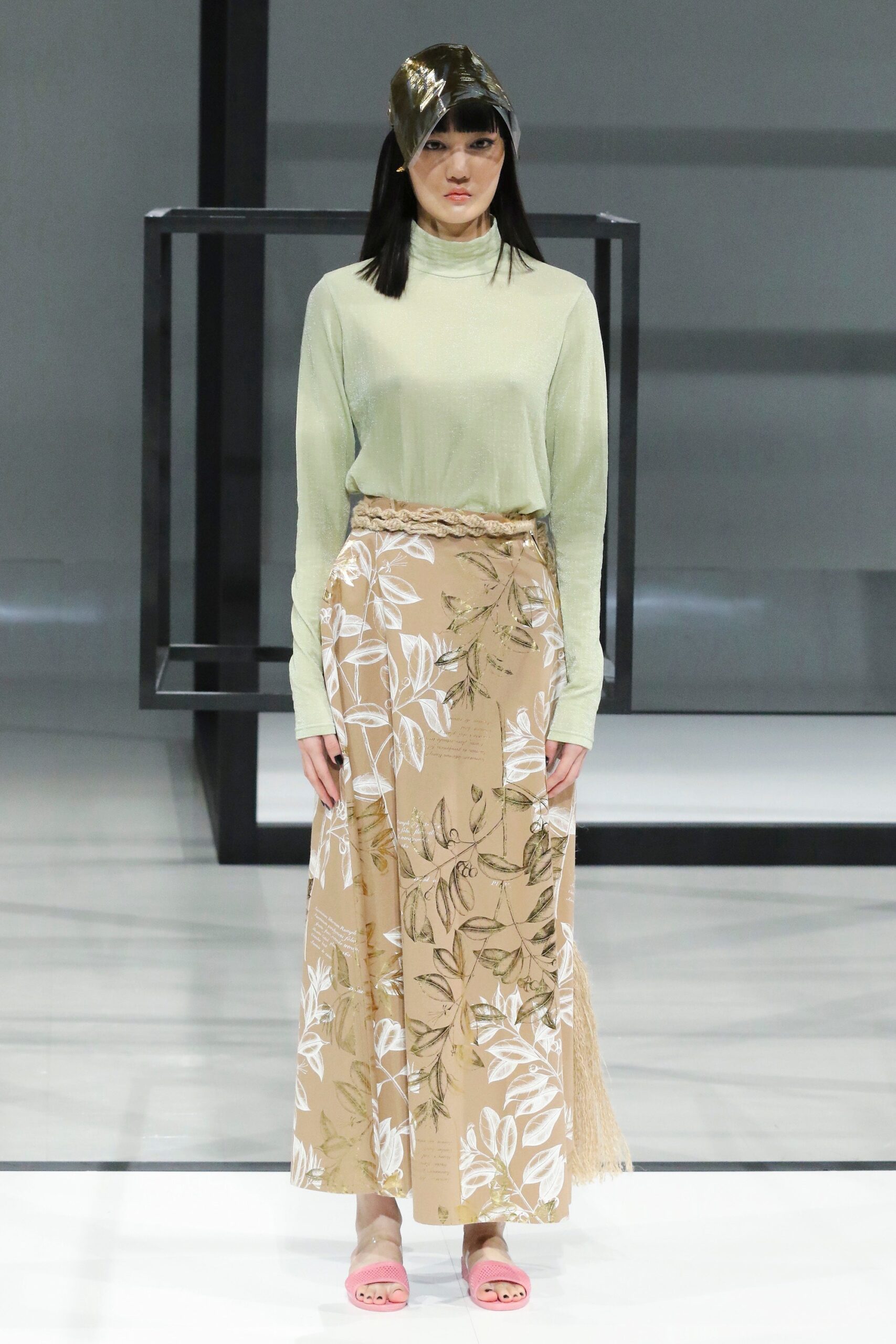 Mint Designs Tokyo S/S 19 Look 21