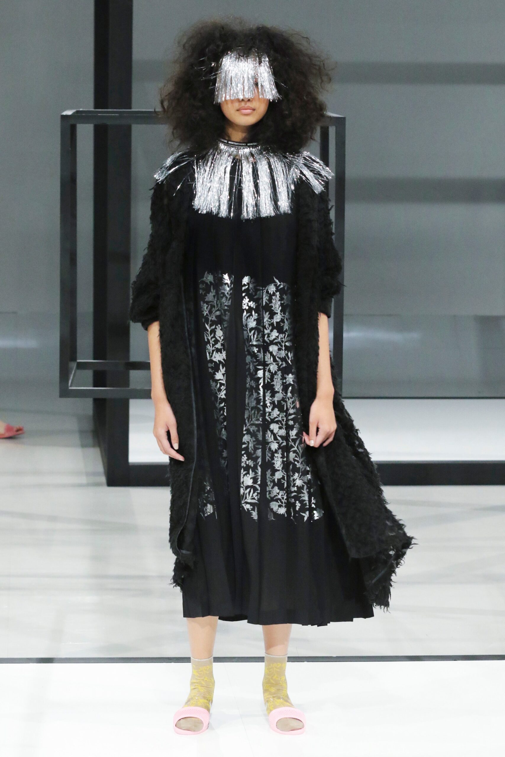 Mint Designs Tokyo S/S 19 Look 26