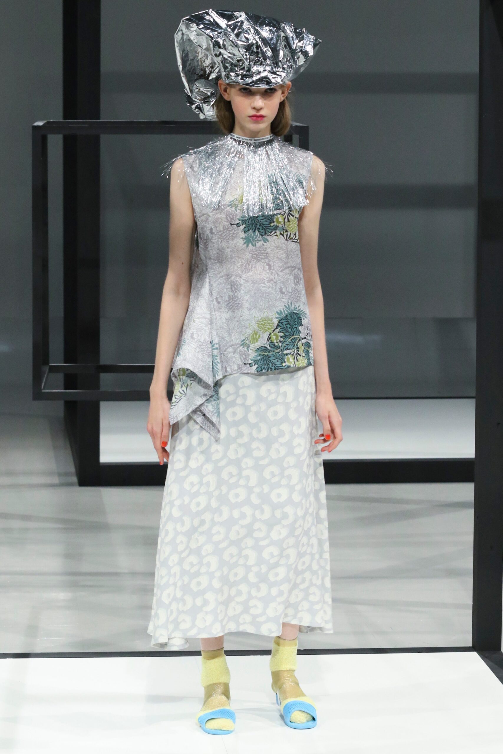 Mint Designs Tokyo S/S 19 Look 30