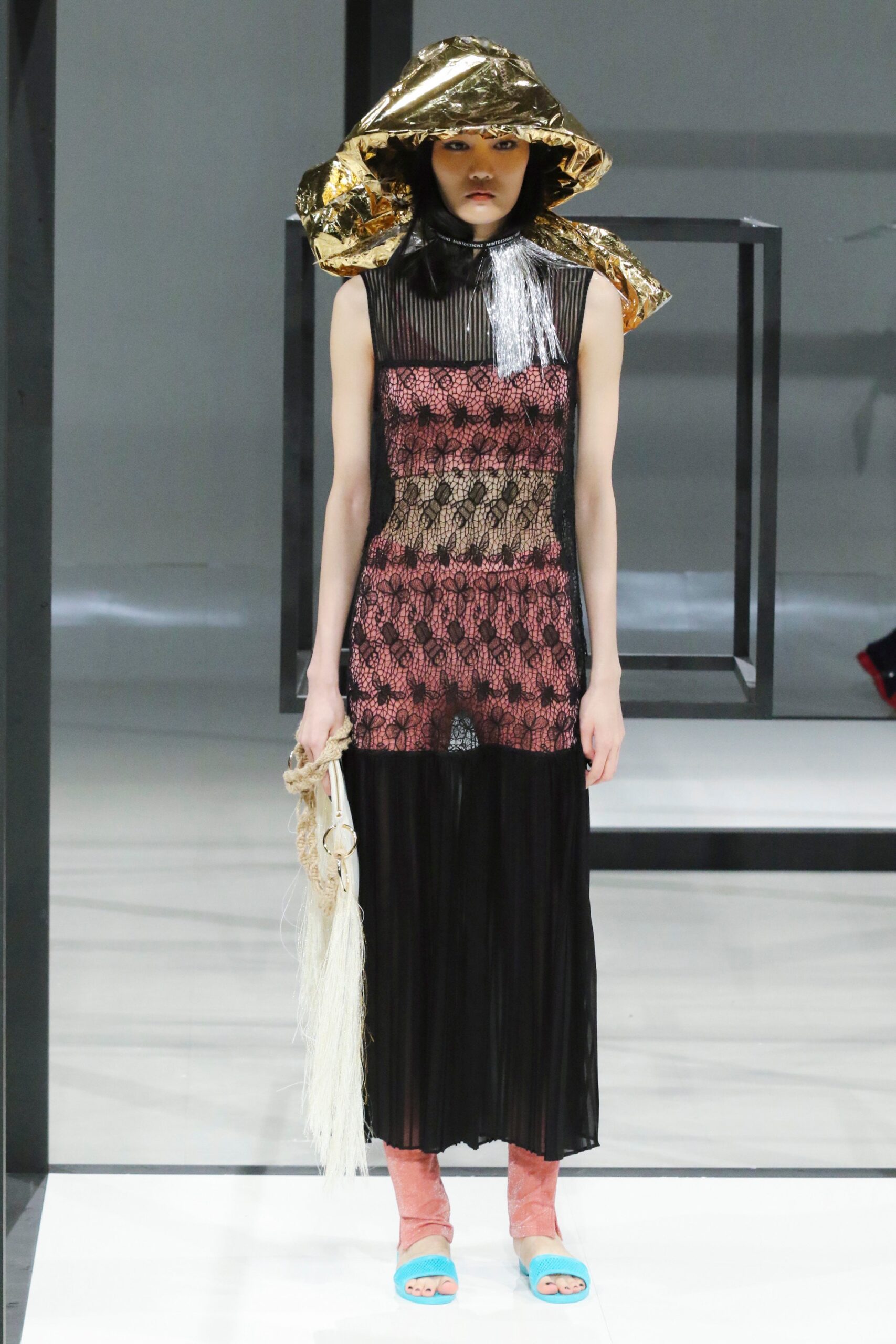 Mint Designs Tokyo S/S 19 Look 32