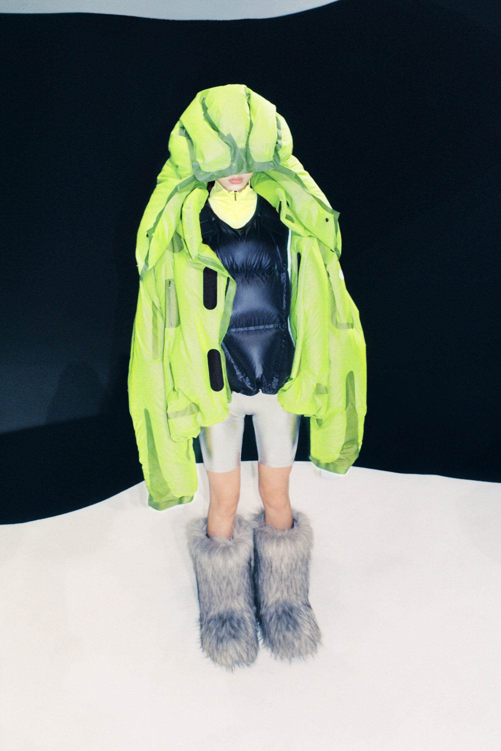 Moncler + DingYun Zhang Spring 2022 Ready-to-Wear