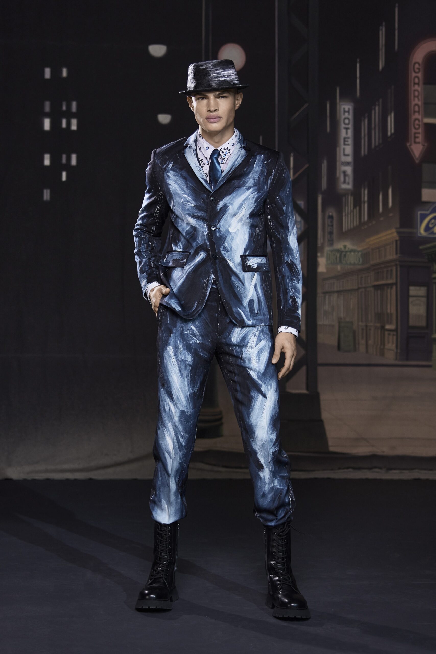 Moschino F/W 21 Menswear Look 1