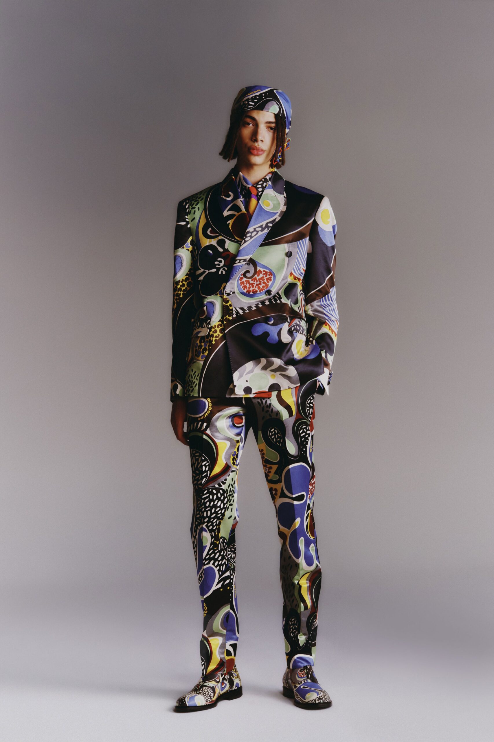 Moschino Resort 23 Look 1