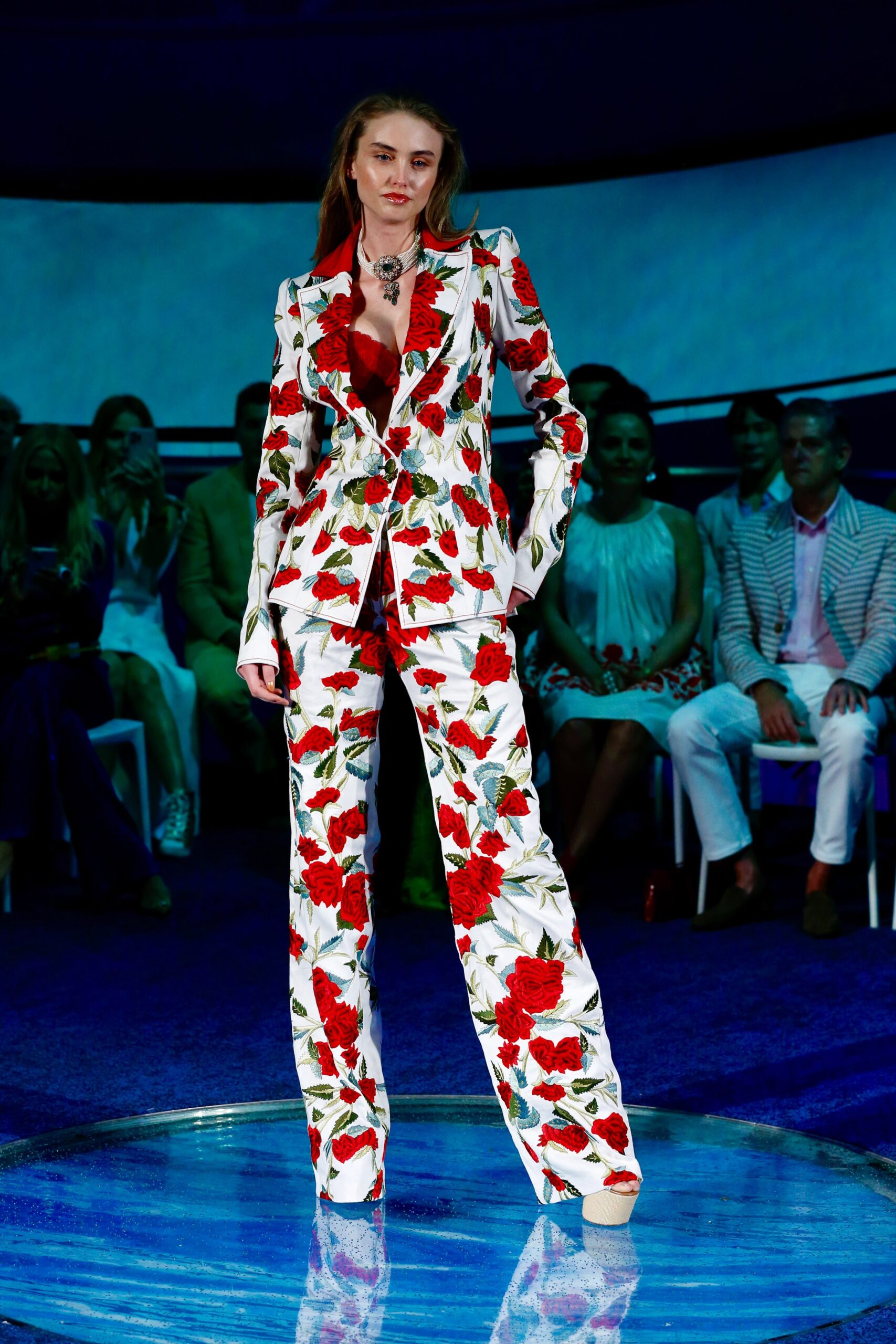 Naeem Khan Resort 23 Look 1