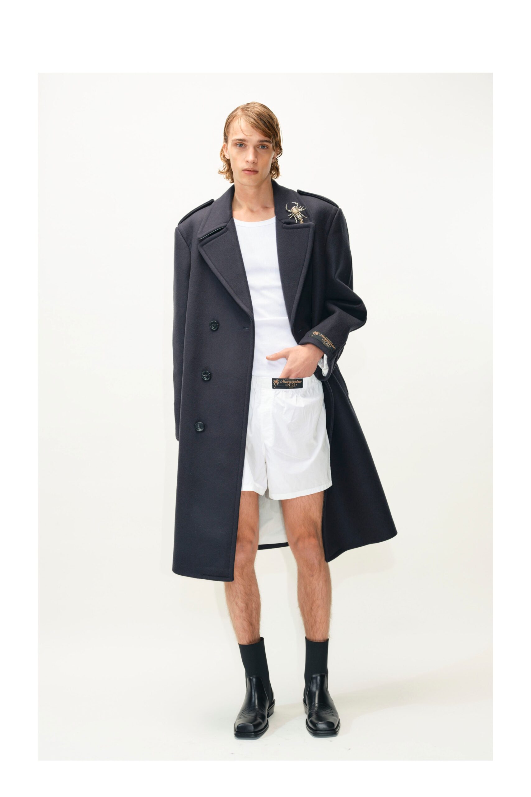 No. 21 F/W 23 Menswear Look 1