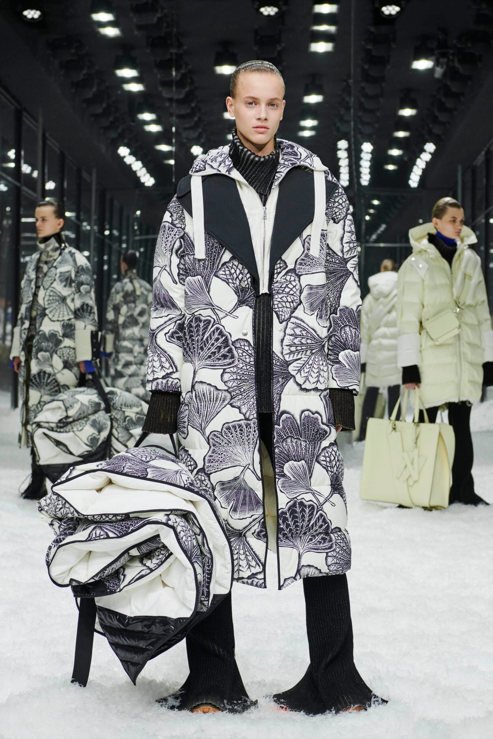 Moncler 2 1952 F/W 19 Look 2