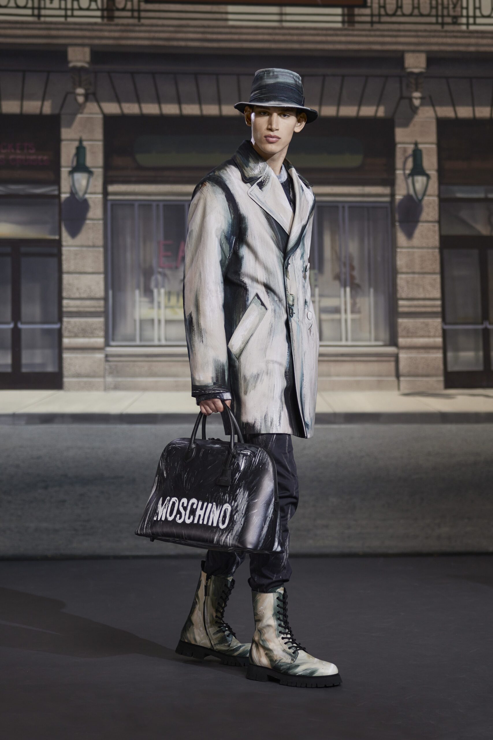 Moschino F/W 21 Menswear Look 2